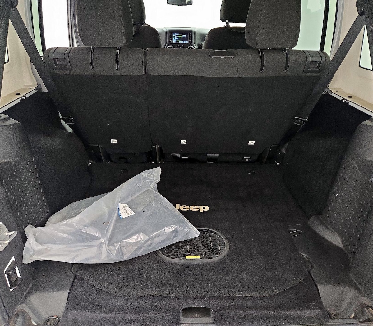 Trunk/Cargo (Seats Up)