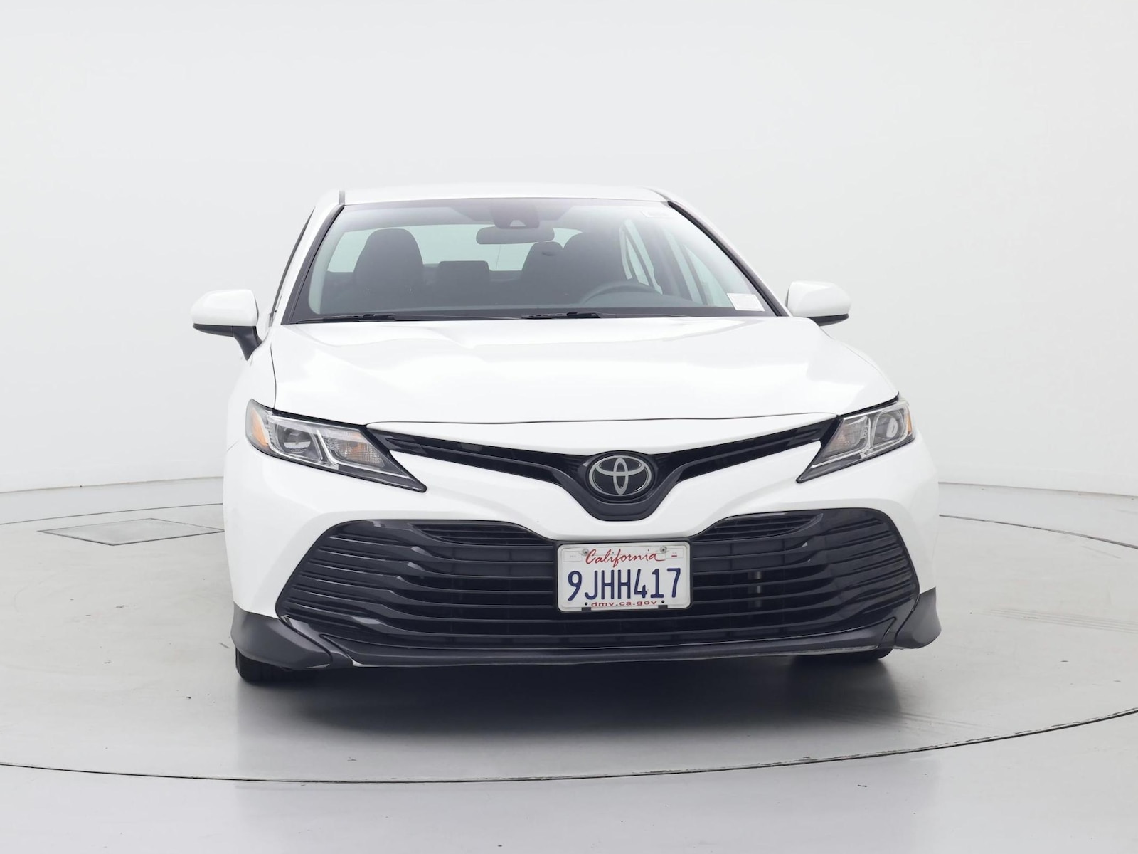2020 Toyota Camry LE - Photo 6