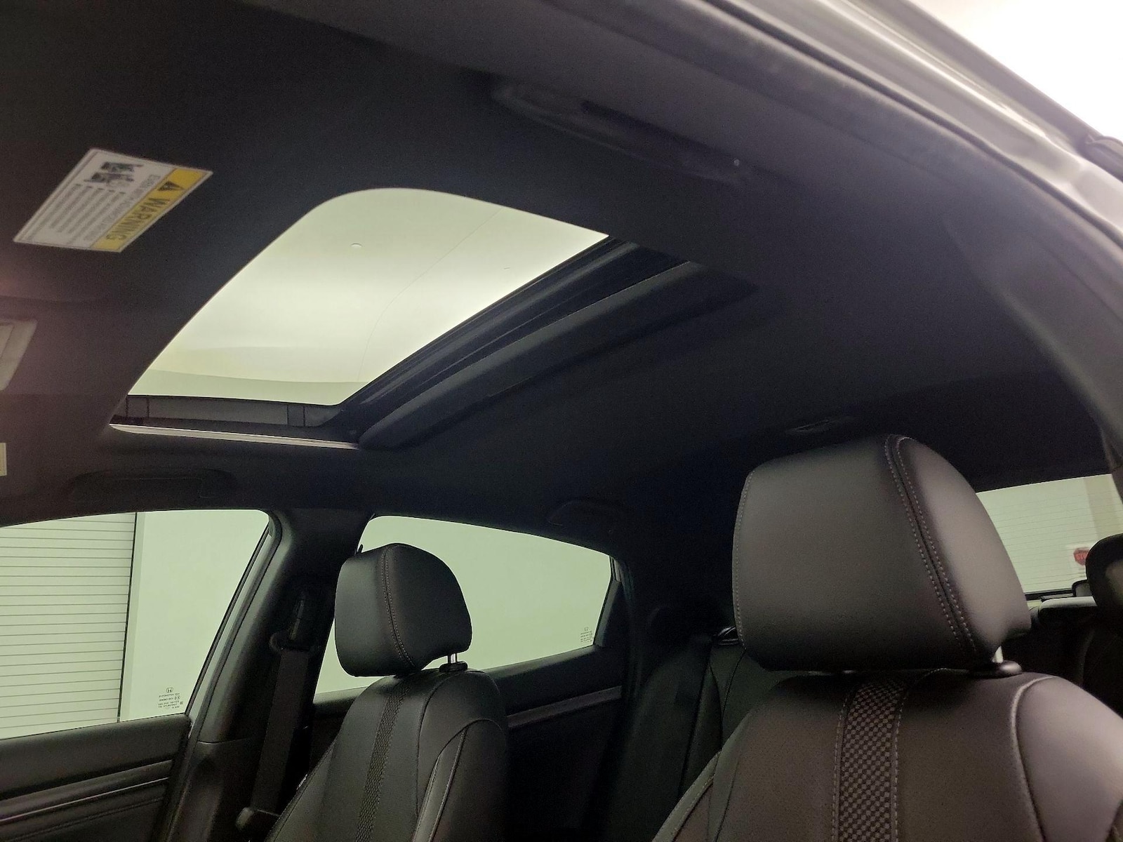 Sunroof(s) & Overhead Airbags