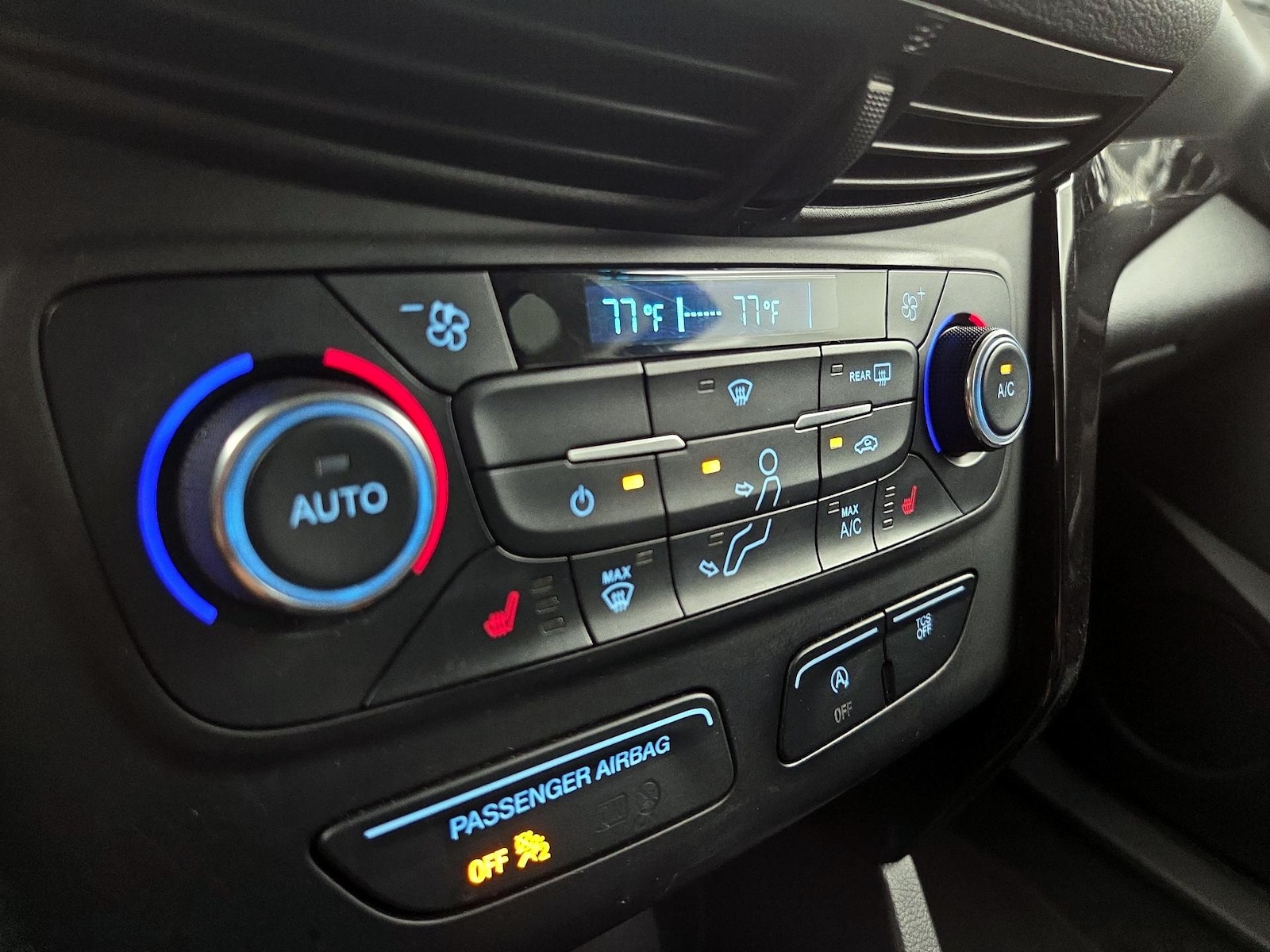 2017 Ford Escape Titanium - Photo 18