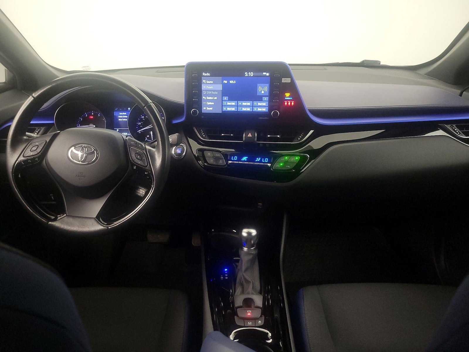2021 Toyota C-HR XLE - Photo 10