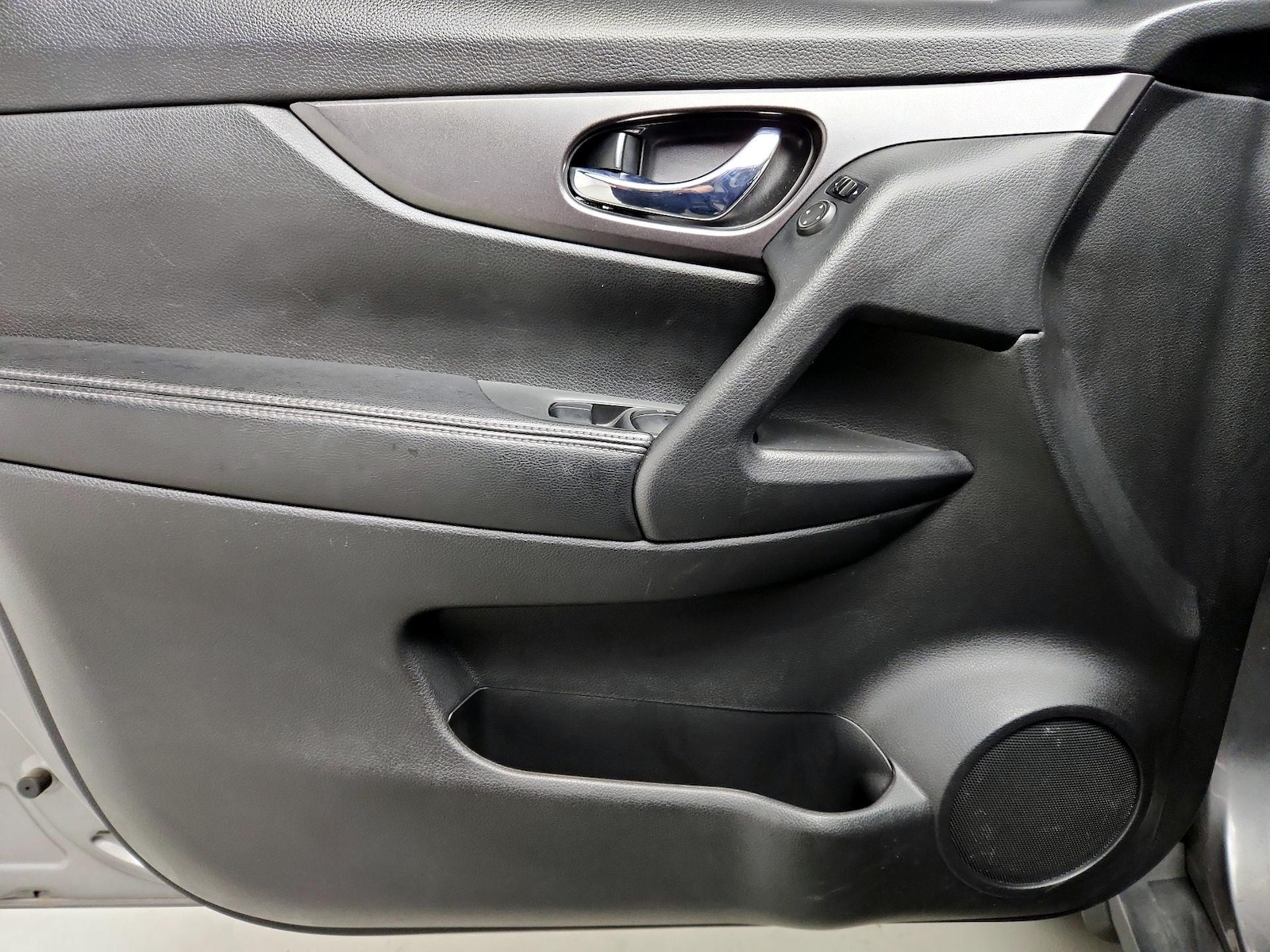 2016 Nissan Rogue S - Photo 13