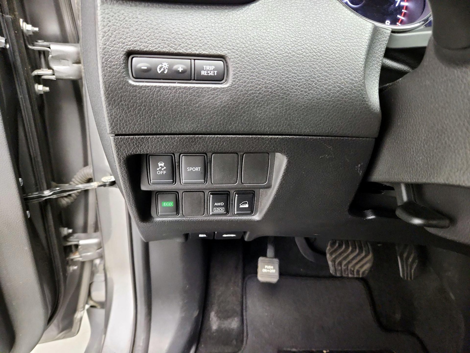 2016 Nissan Rogue S - Photo 14