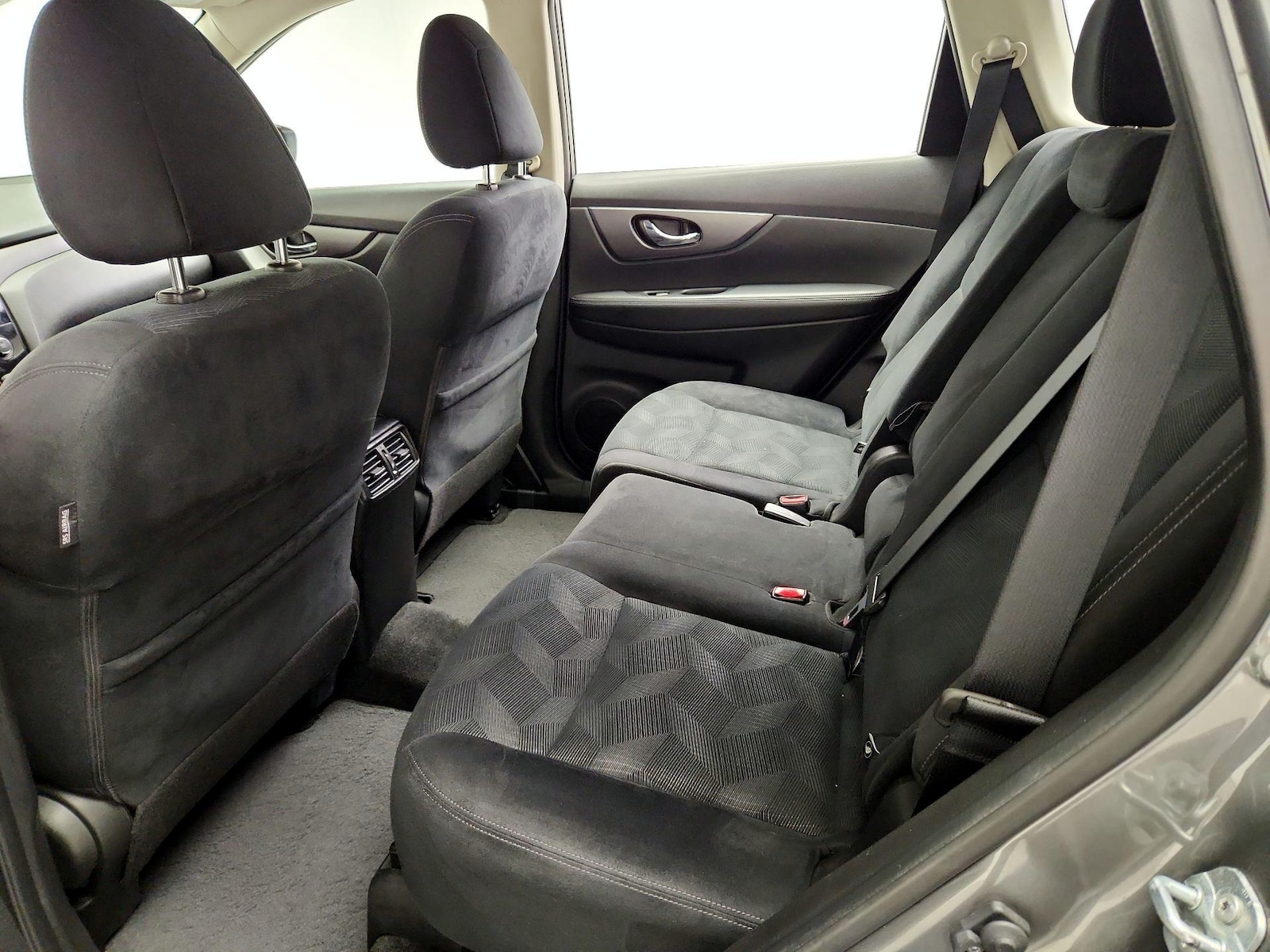 2016 Nissan Rogue S - Photo 20