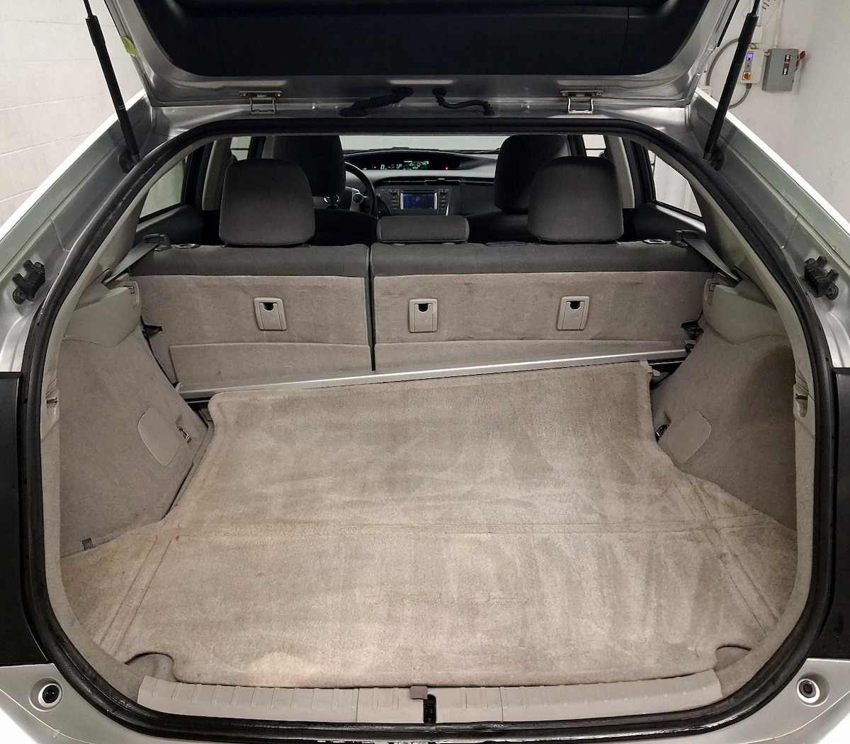 Trunk/Cargo (Seats Up)