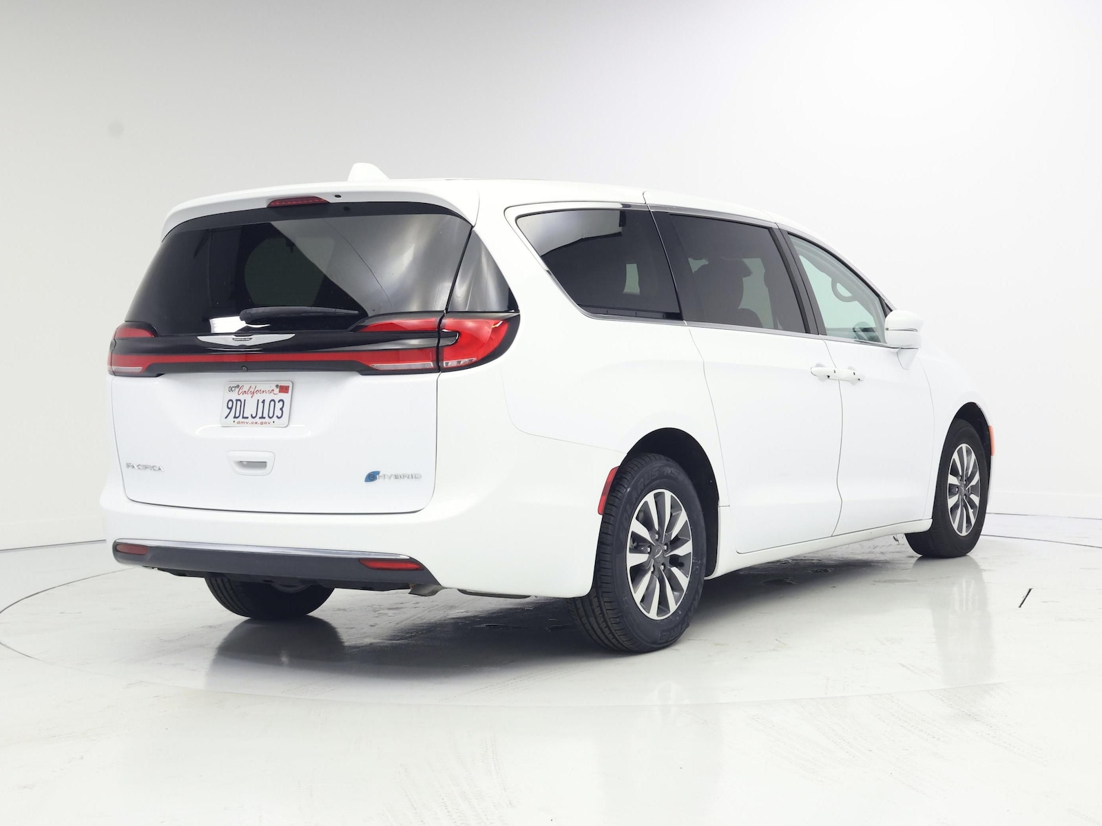 2022 Chrysler Pacifica Hybrid Touring L - Photo 9
