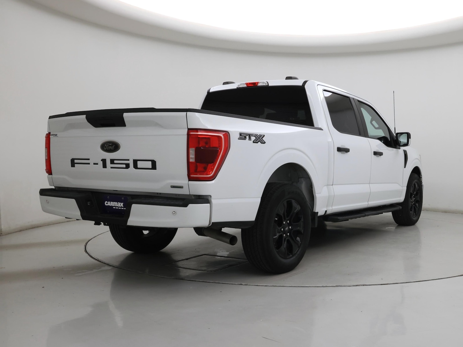 2022 Ford F-150 XL - Photo 9