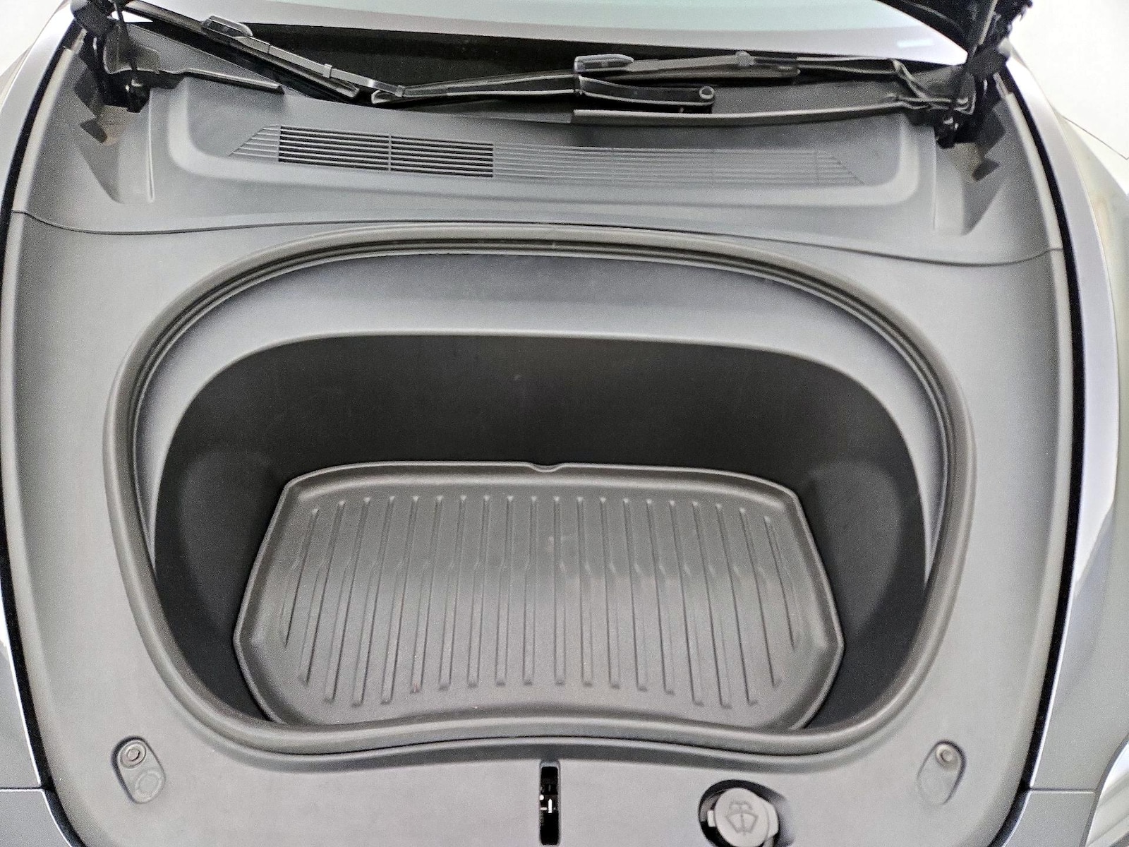 2025 Tesla Model 3 Long Range - Photo 22