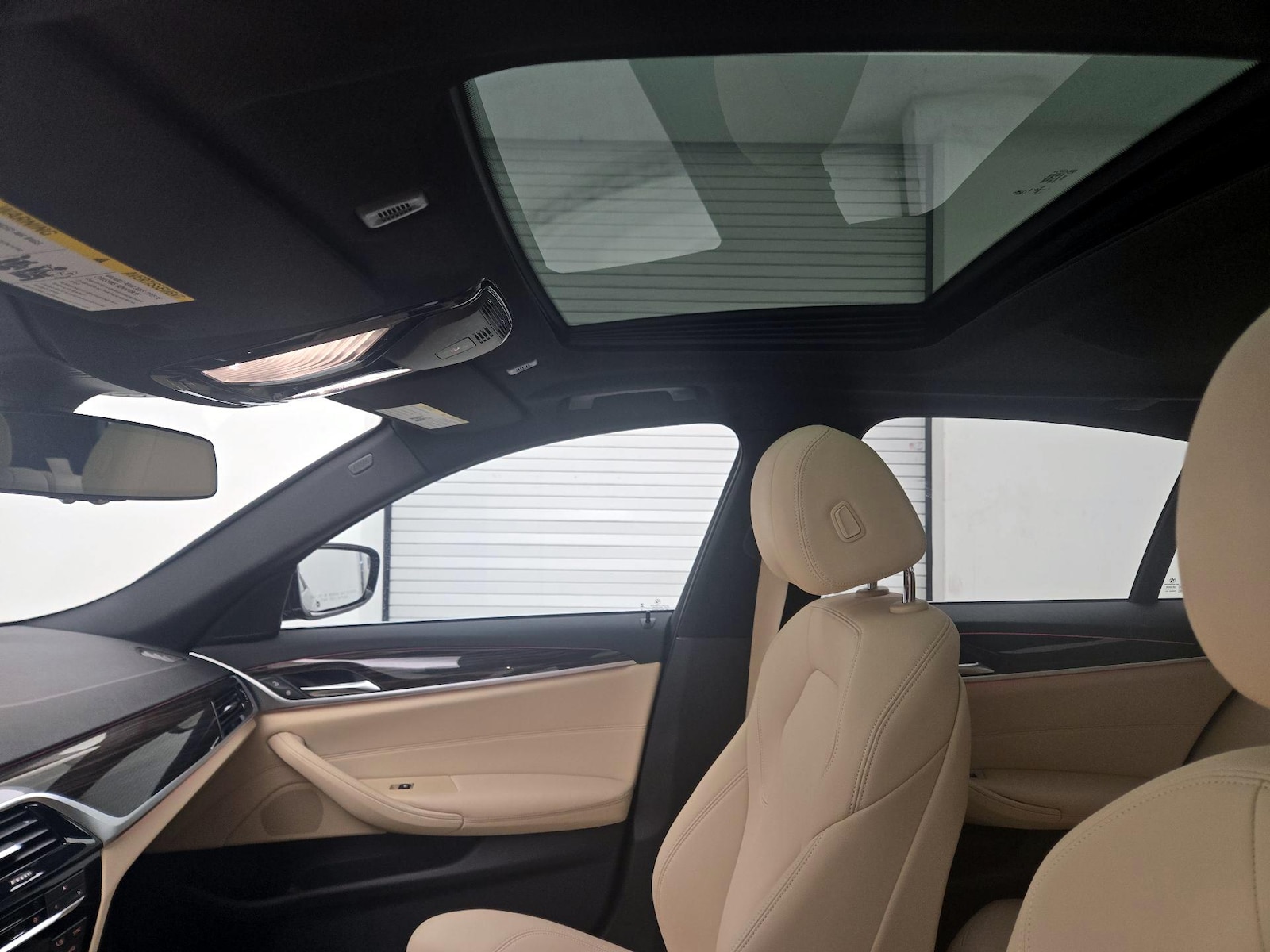 2019 BMW 5 Series 530i - Photo 21