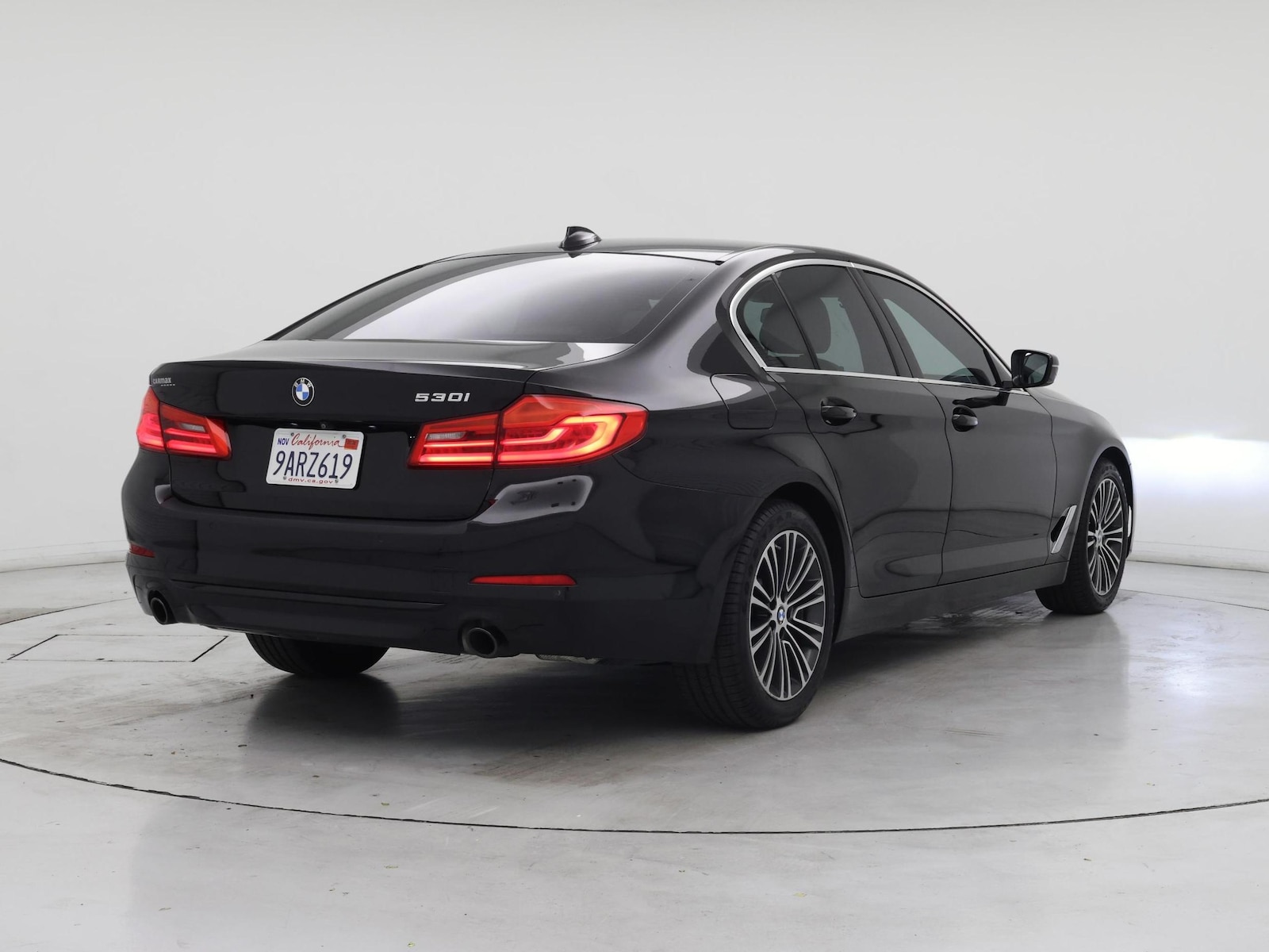 2019 BMW 5 Series 530i - Photo 9