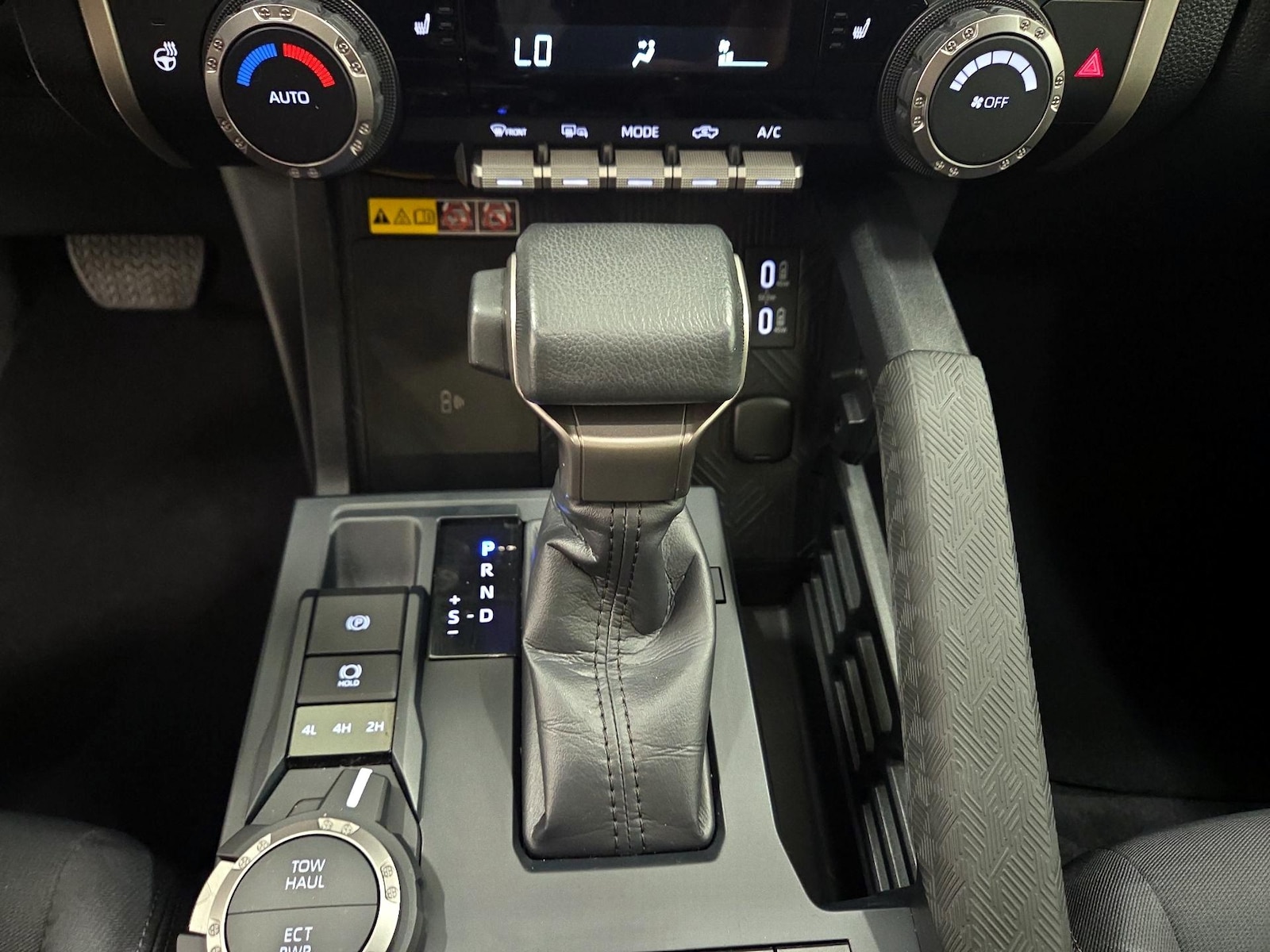 2024 Toyota Tacoma SR5 - Photo 18