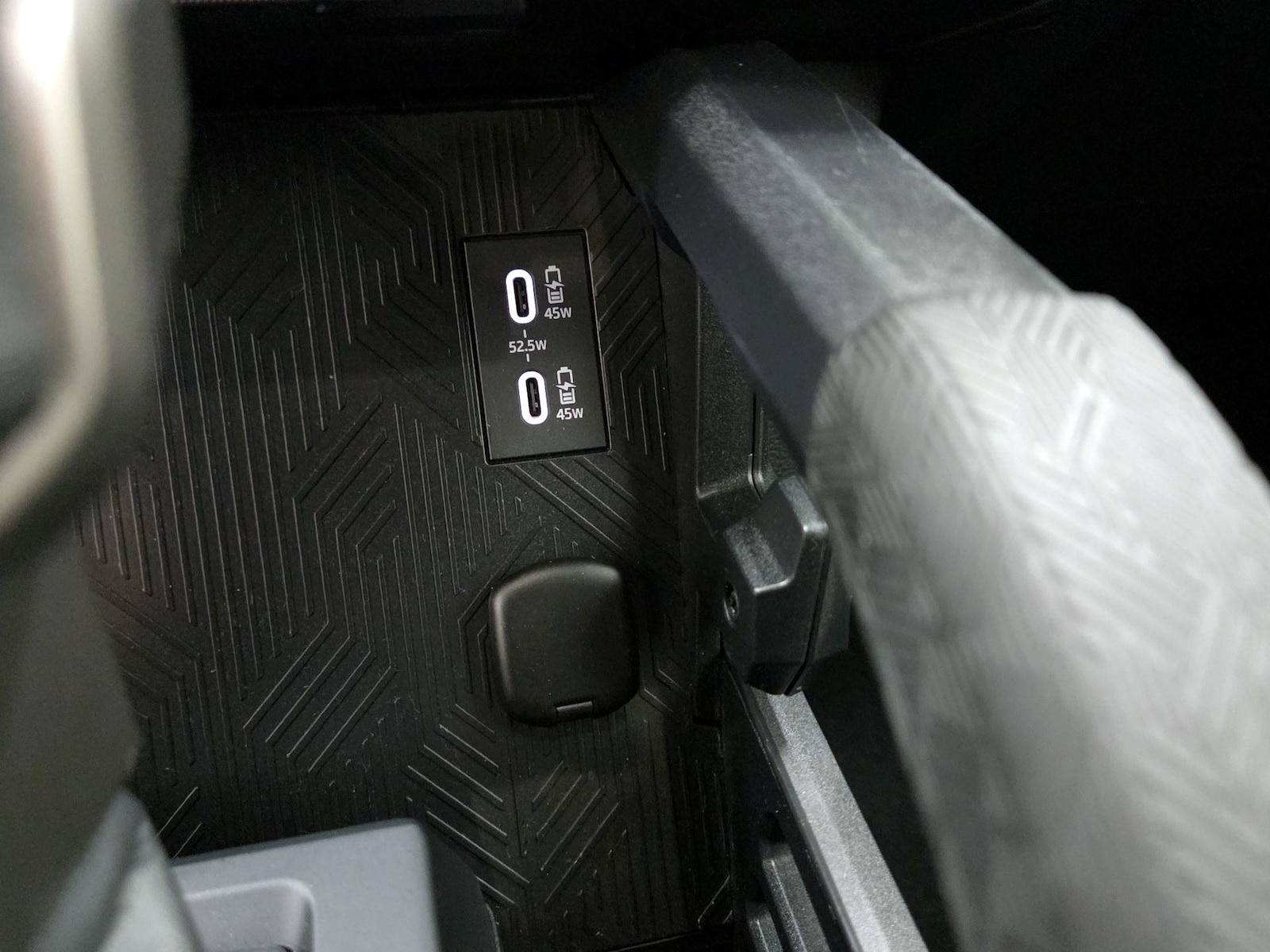 2024 Toyota Tacoma SR5 - Photo 19