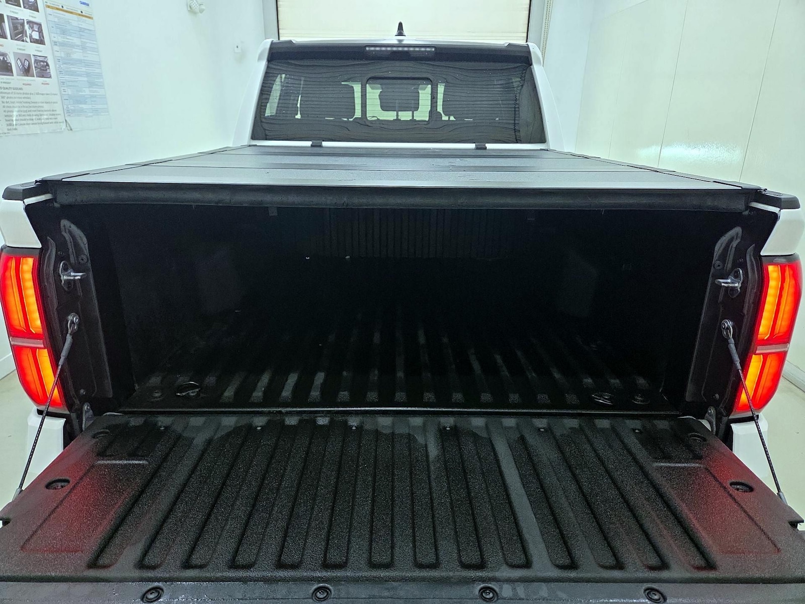 2024 Toyota Tacoma SR5 - Photo 21