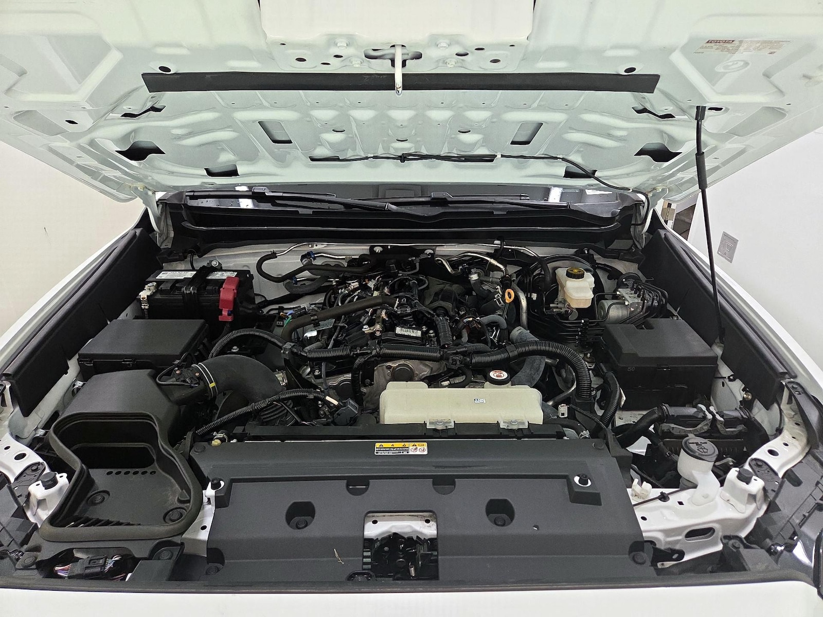 2024 Toyota Tacoma SR5 - Photo 22