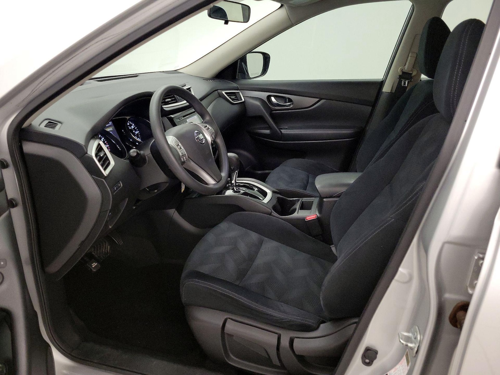 2016 Nissan Rogue S - Photo 12