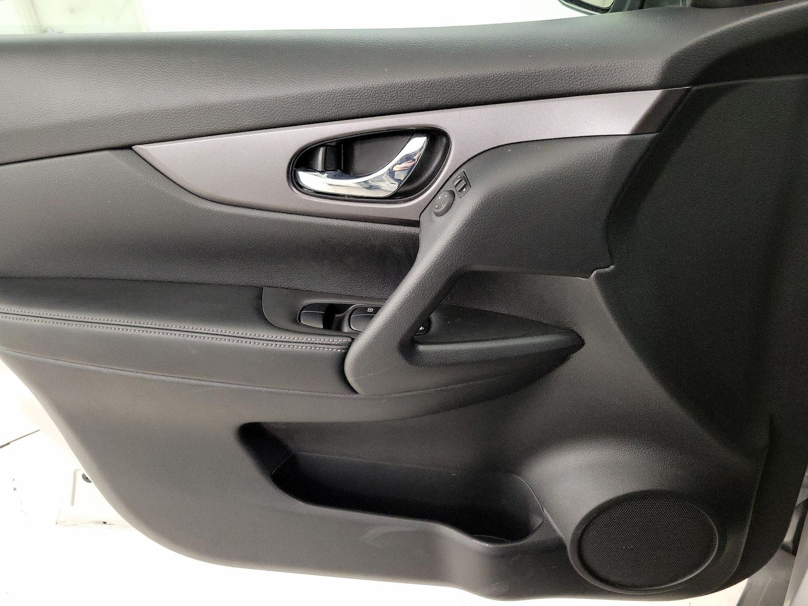 2016 Nissan Rogue S - Photo 13