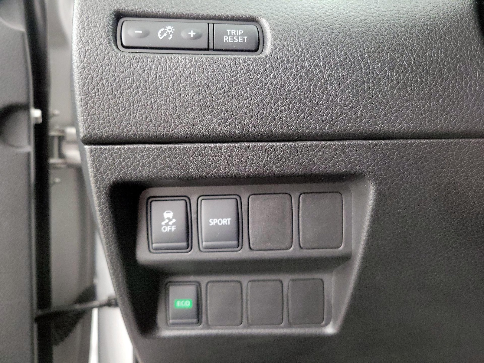 2016 Nissan Rogue S - Photo 14