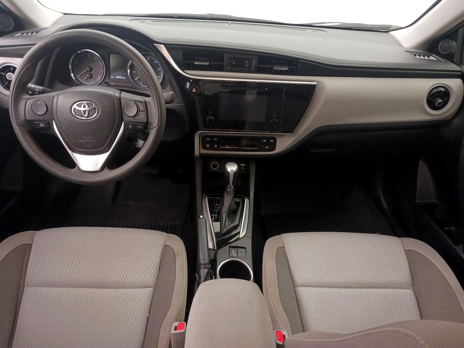 2019 Toyota Corolla LE - Photo 10