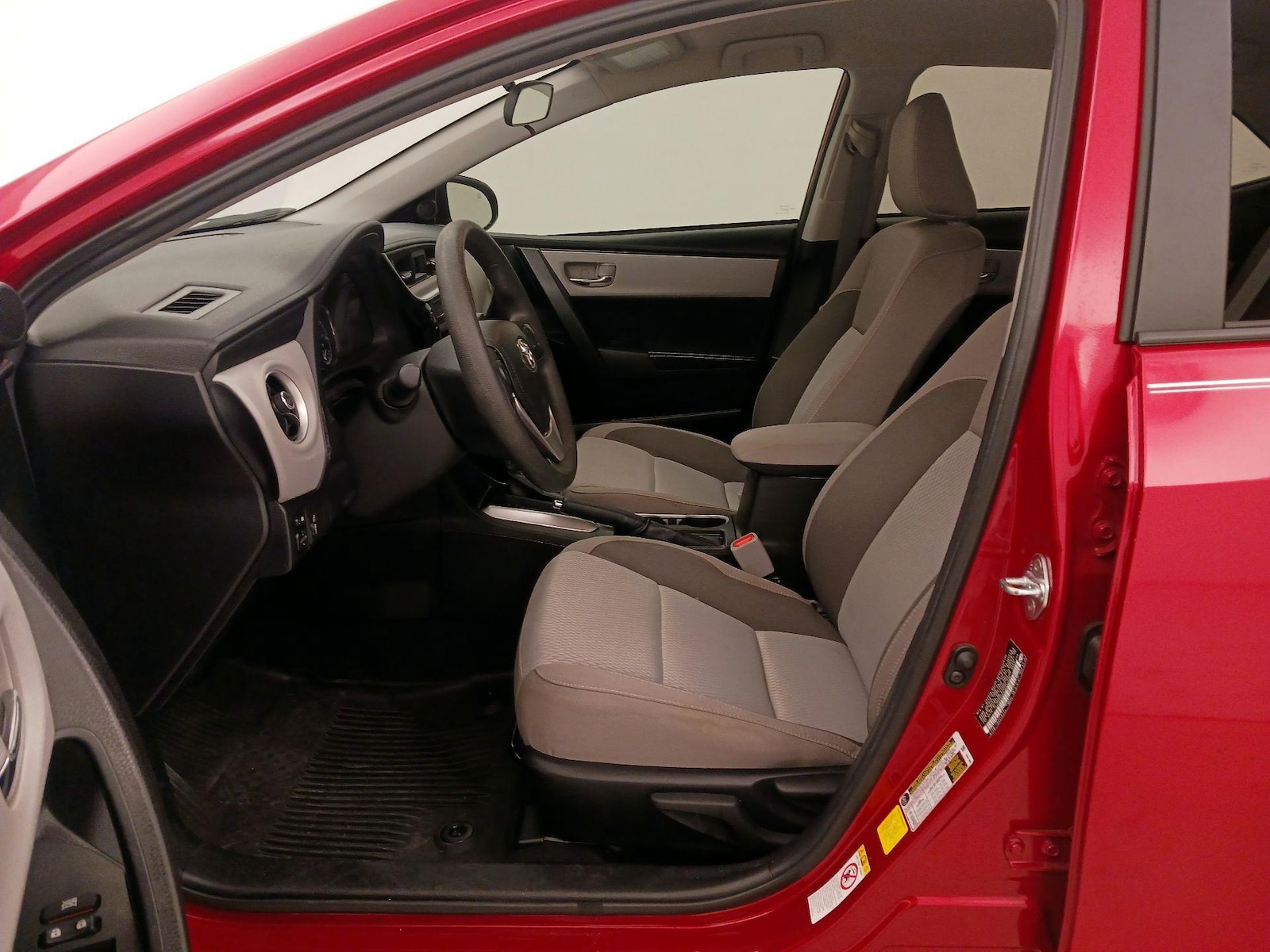 2019 Toyota Corolla LE - Photo 12