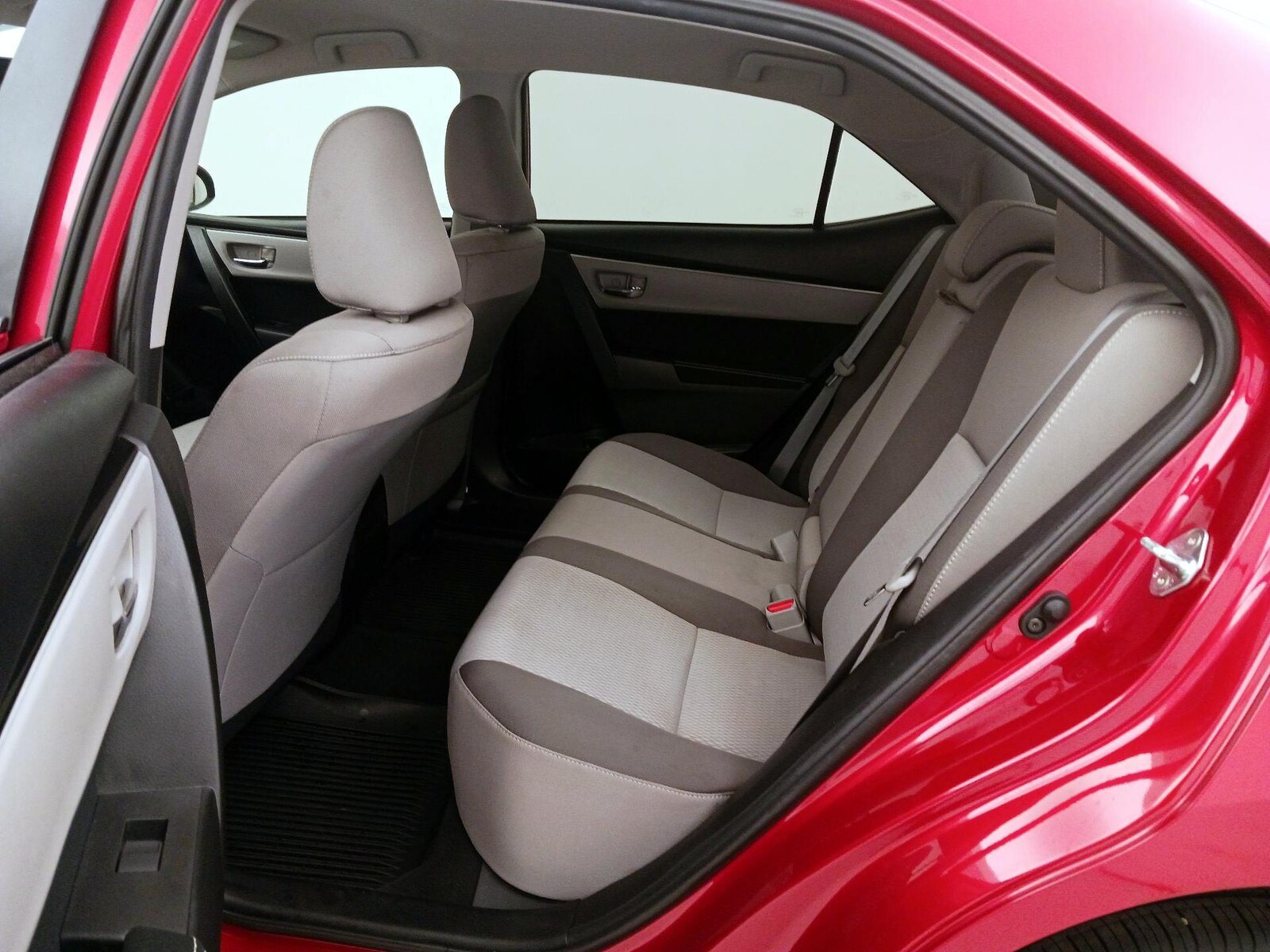 2019 Toyota Corolla LE - Photo 20