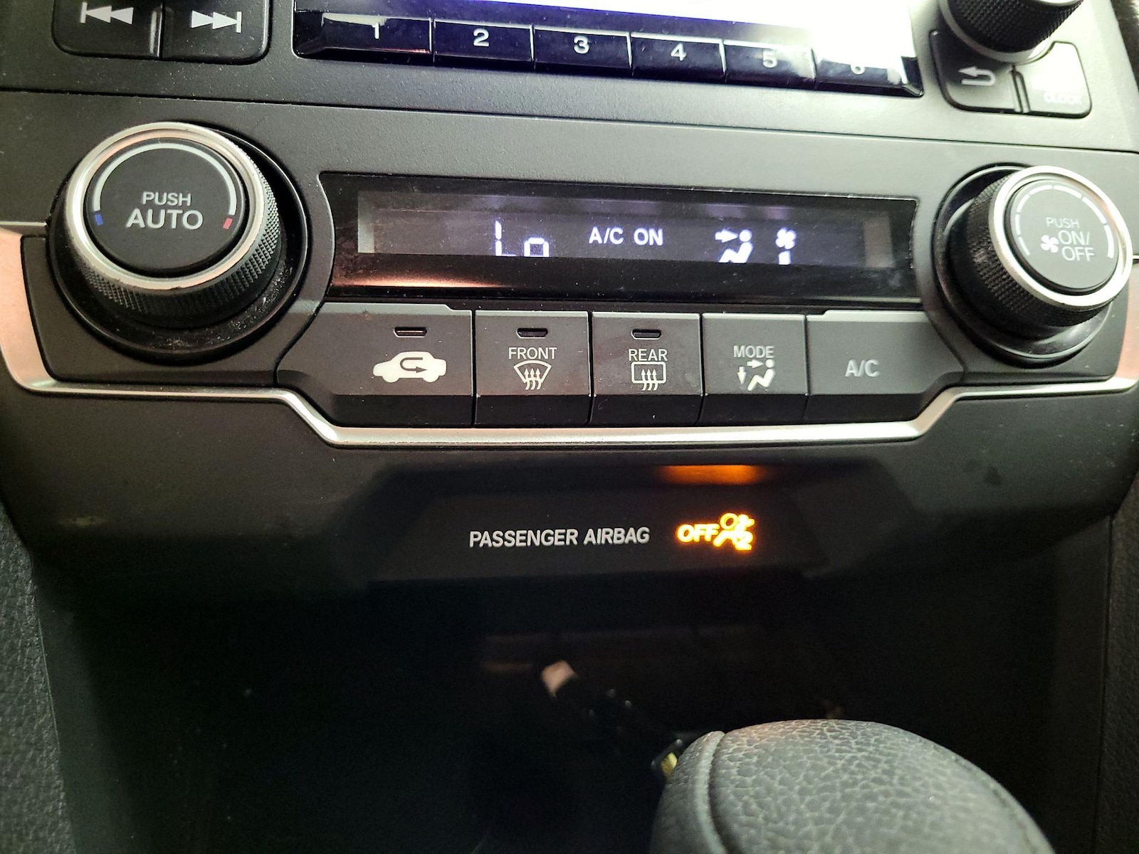 2019 Honda Civic LX - Photo 17