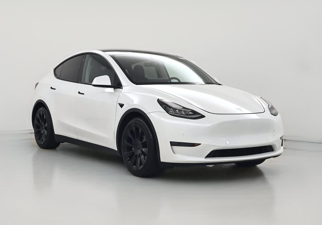 2020 Tesla Model Y Long Range All-Wheel Drive in White — CarMax photo