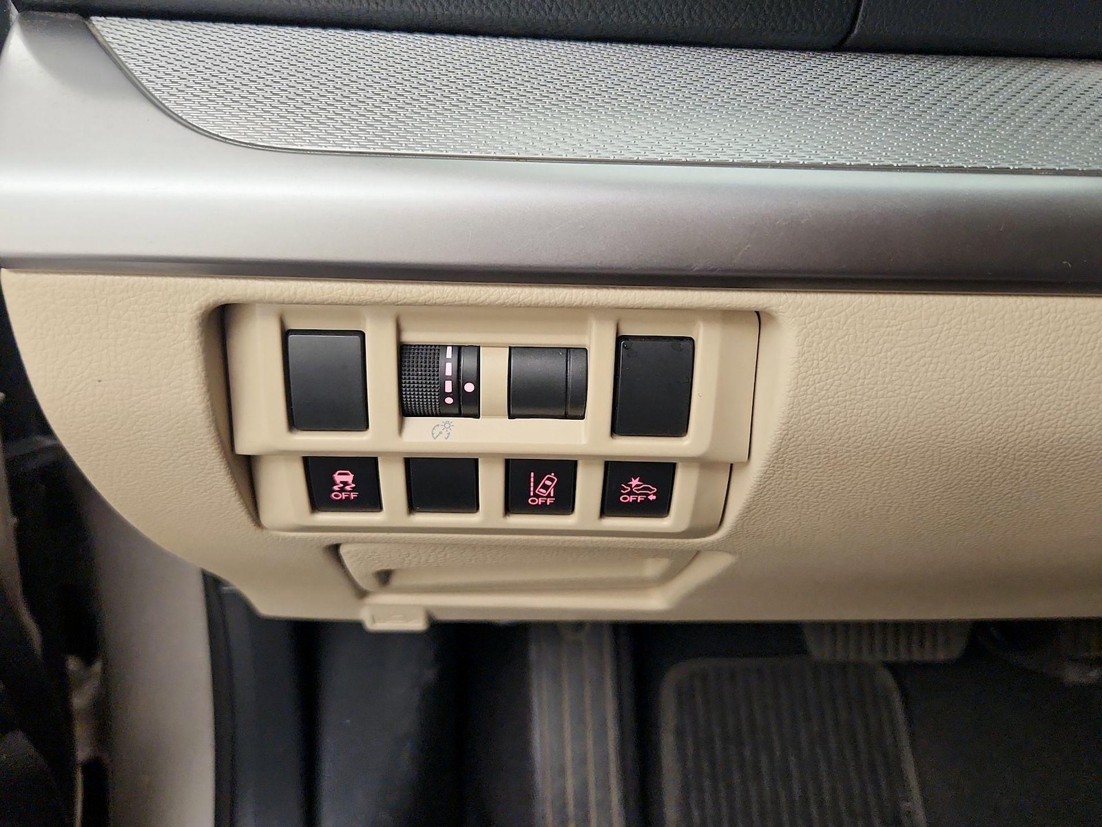 2019 Subaru Outback Premium - Photo 14