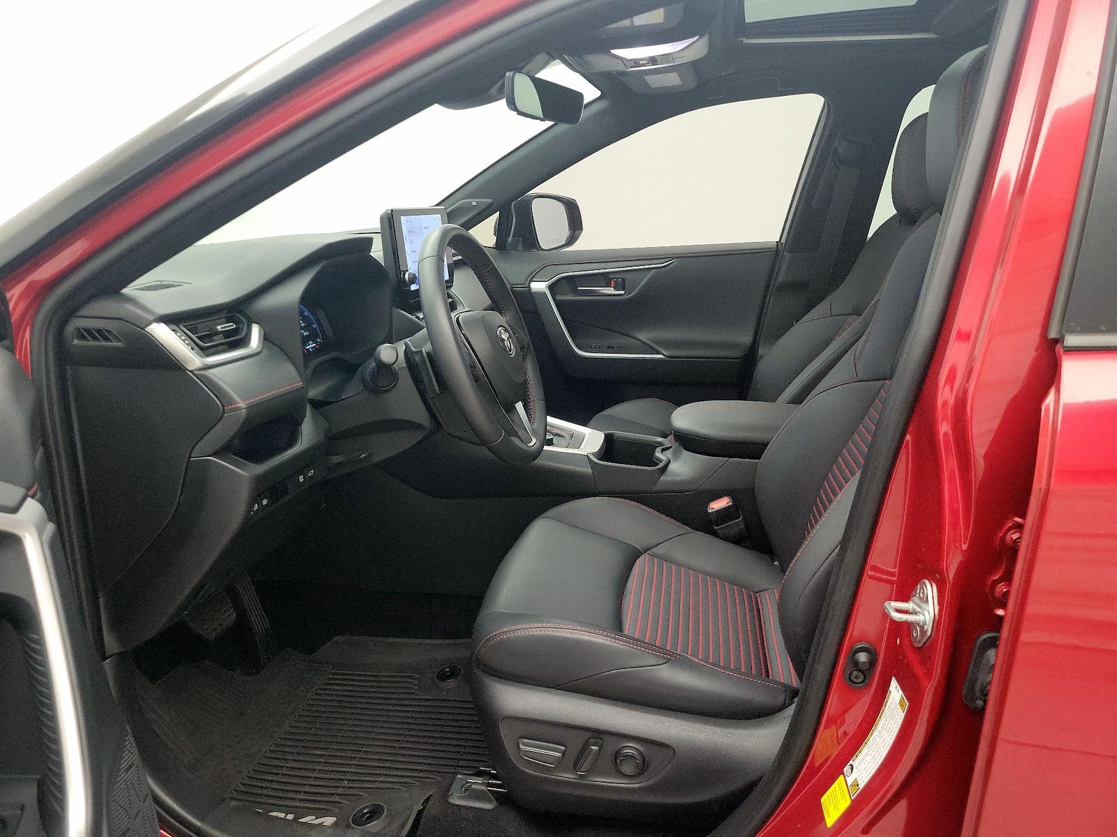 2024 Toyota RAV4 XSE - Photo 12
