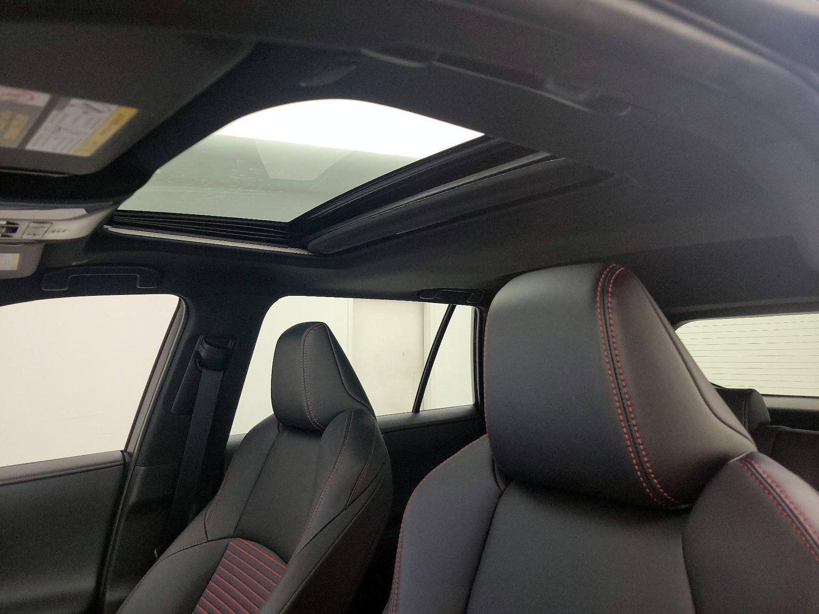 2024 Toyota RAV4 XSE - Photo 20