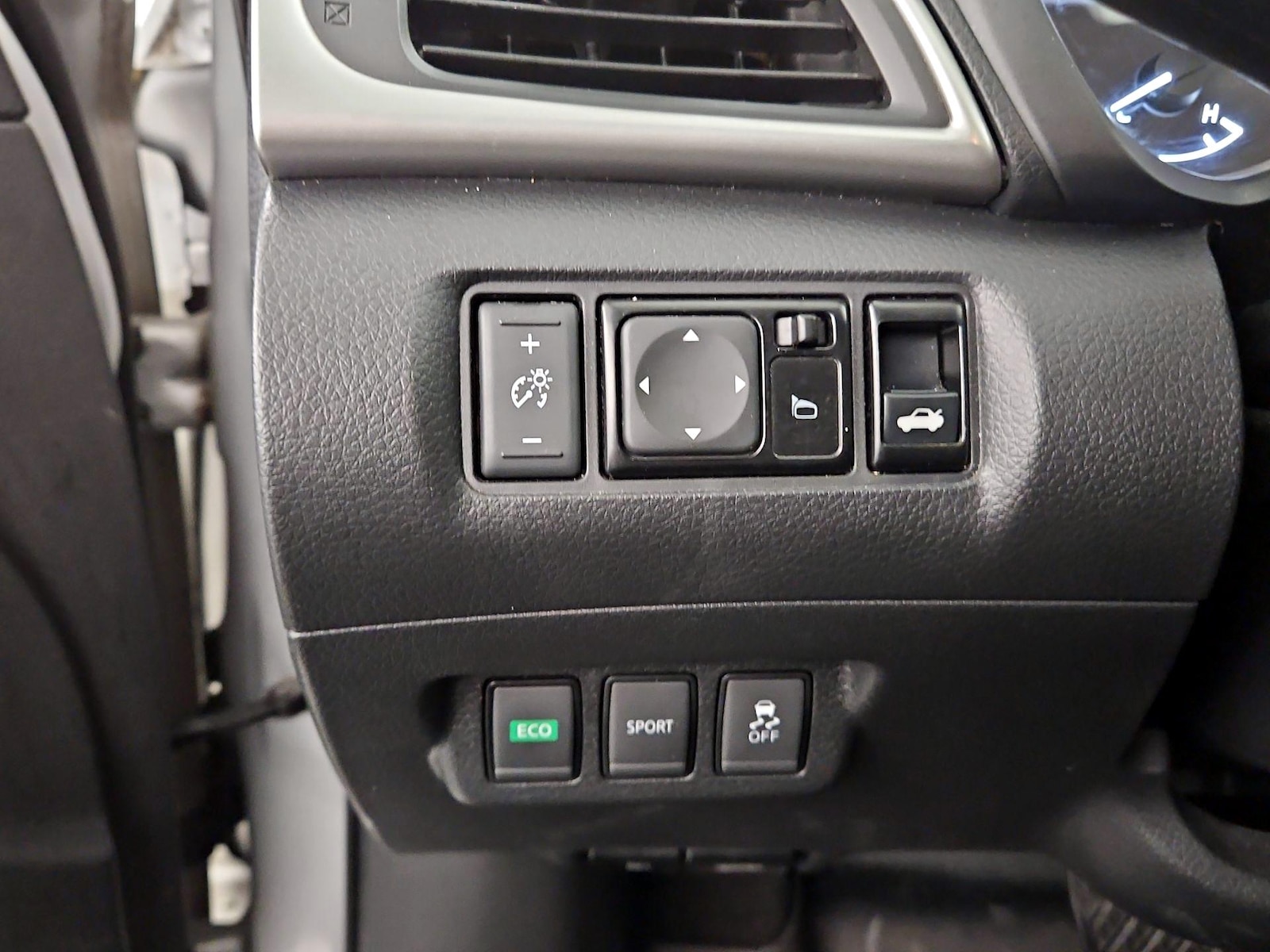 2018 Nissan Sentra S - Photo 14