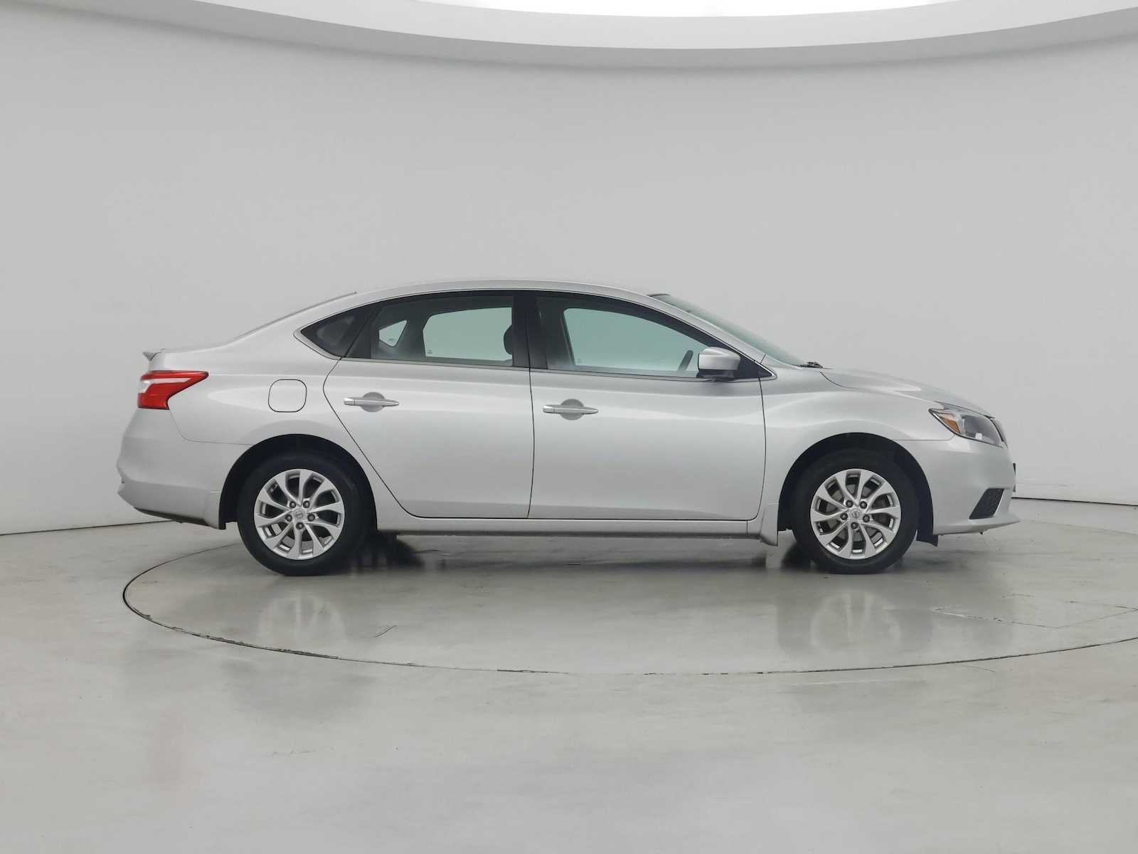 2018 Nissan Sentra S - Photo 8