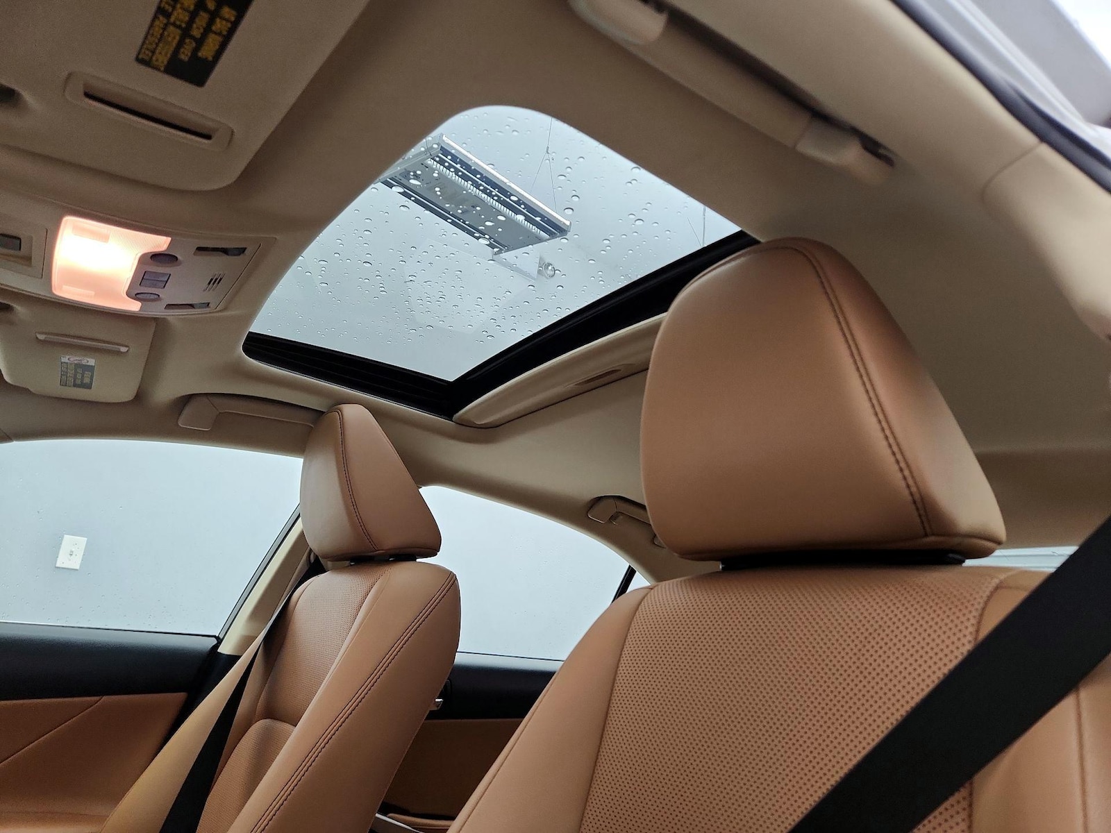 Sunroof(s) & Overhead Airbags