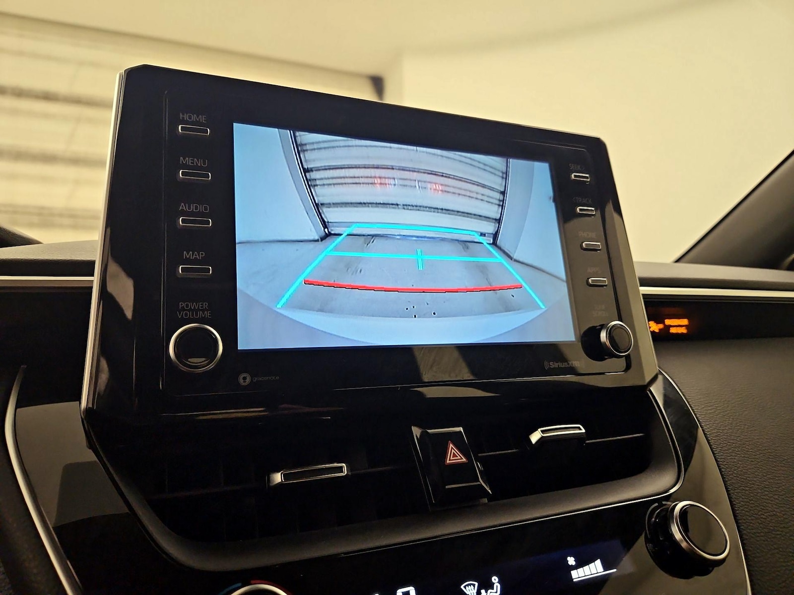 2021 Toyota Corolla Hatchback SE - Photo 15