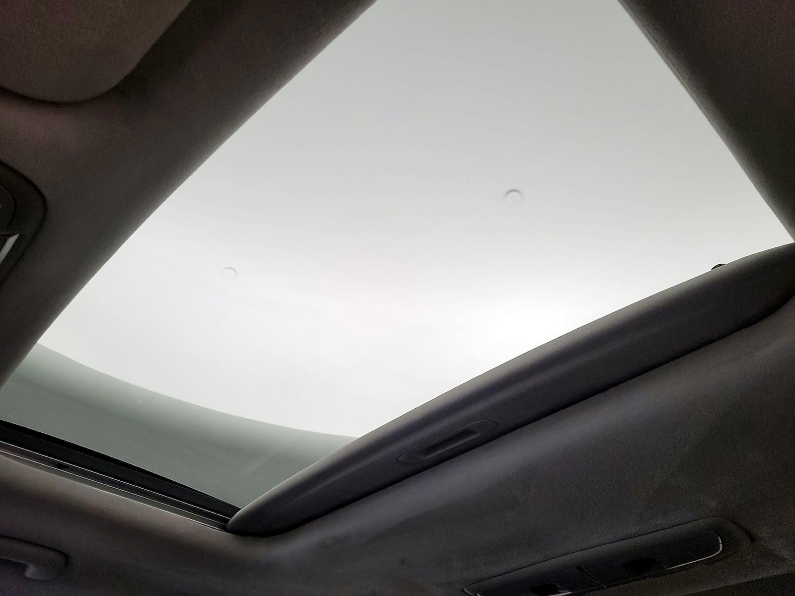 Sunroof(s) & Skylight(s)