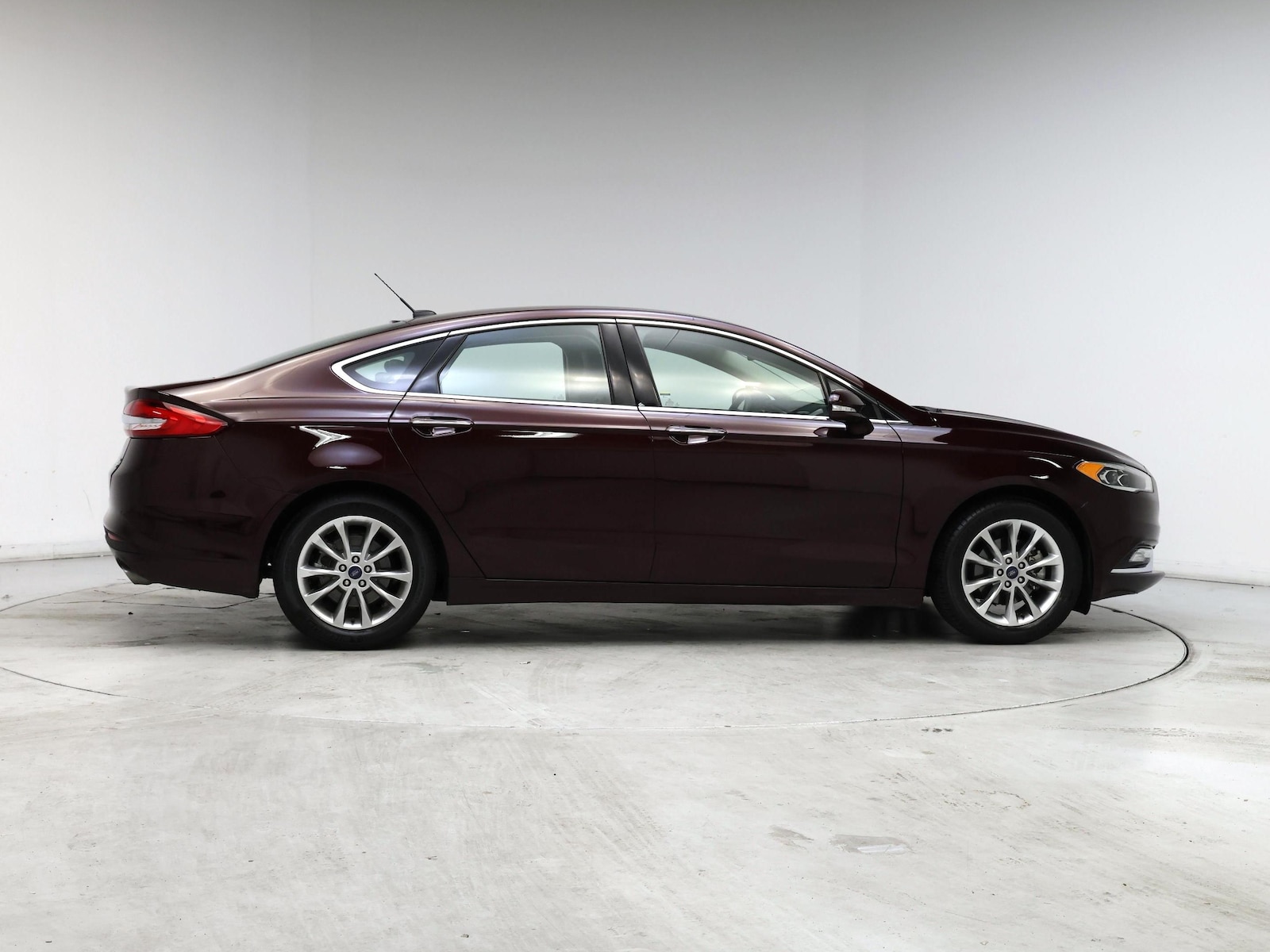 2017 Ford Fusion SE - Photo 8