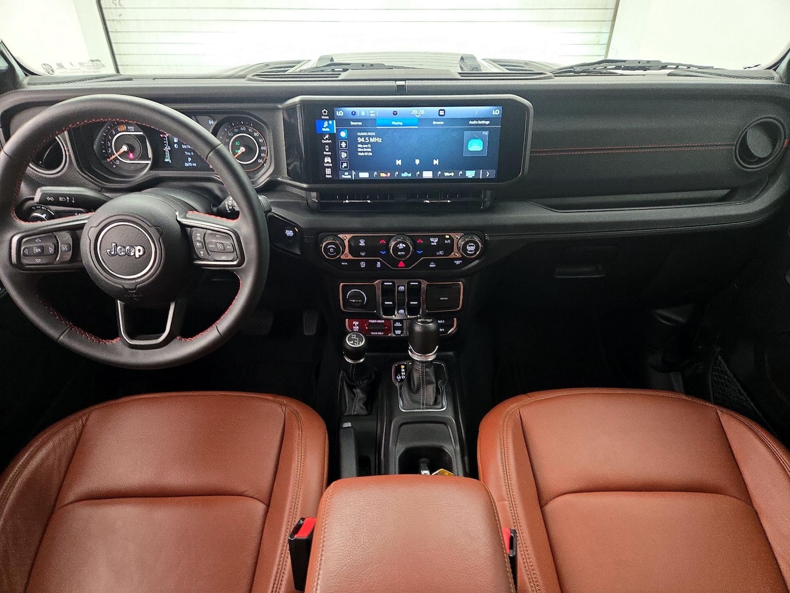 Apple CarPlay® & Android Auto™