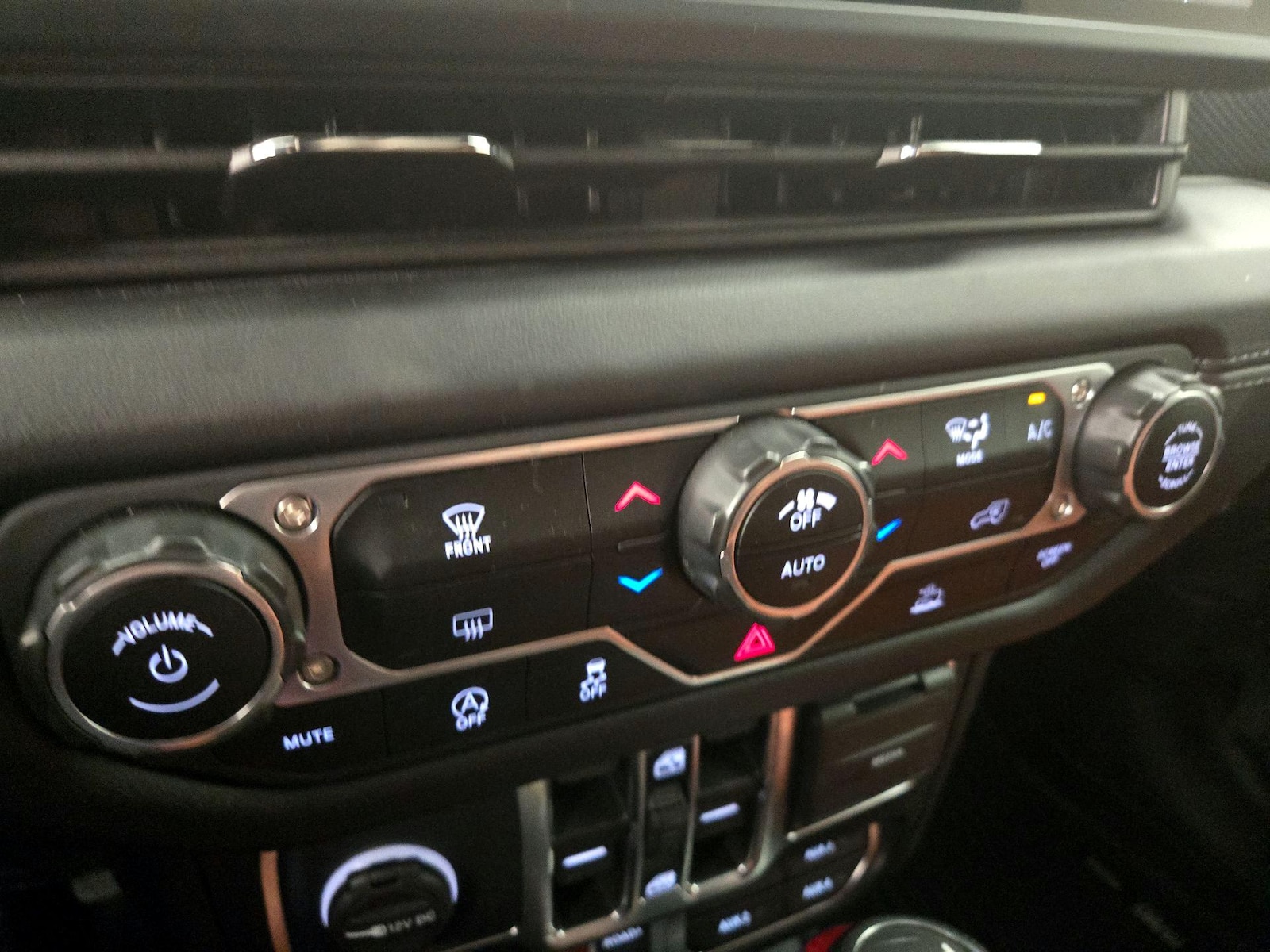 2024 Jeep Wrangler 4-Door Rubicon - Photo 17