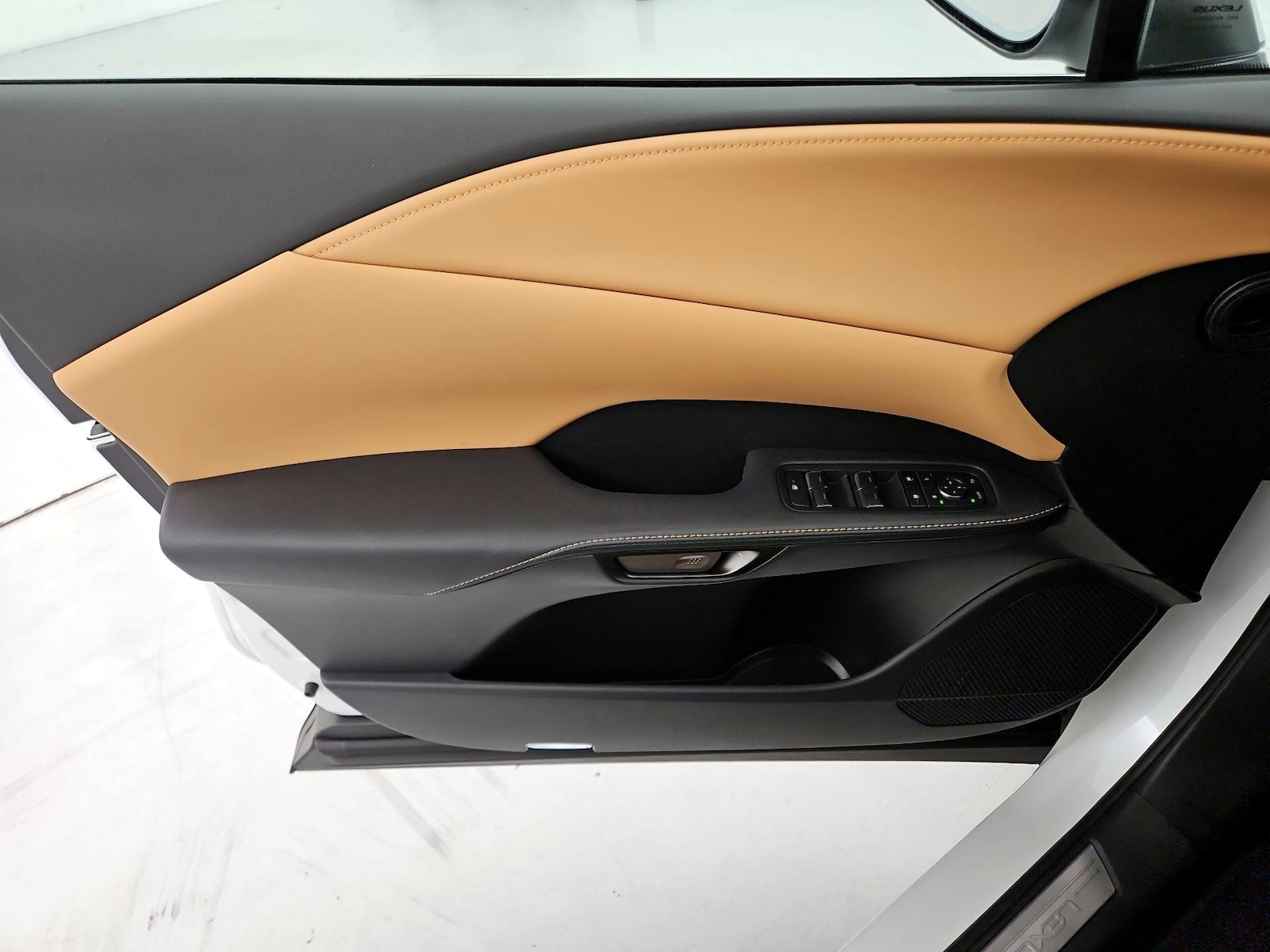 2026 Lexus RX 350 - Photo 13