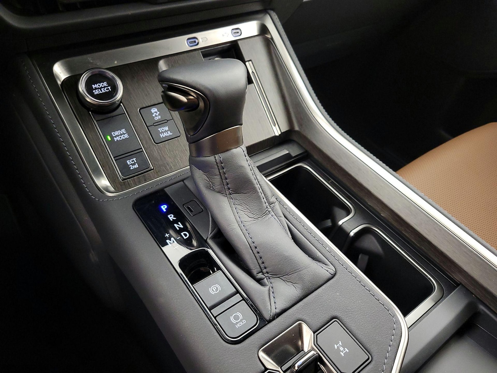 2026 Lexus GX Premium+ - Photo 18
