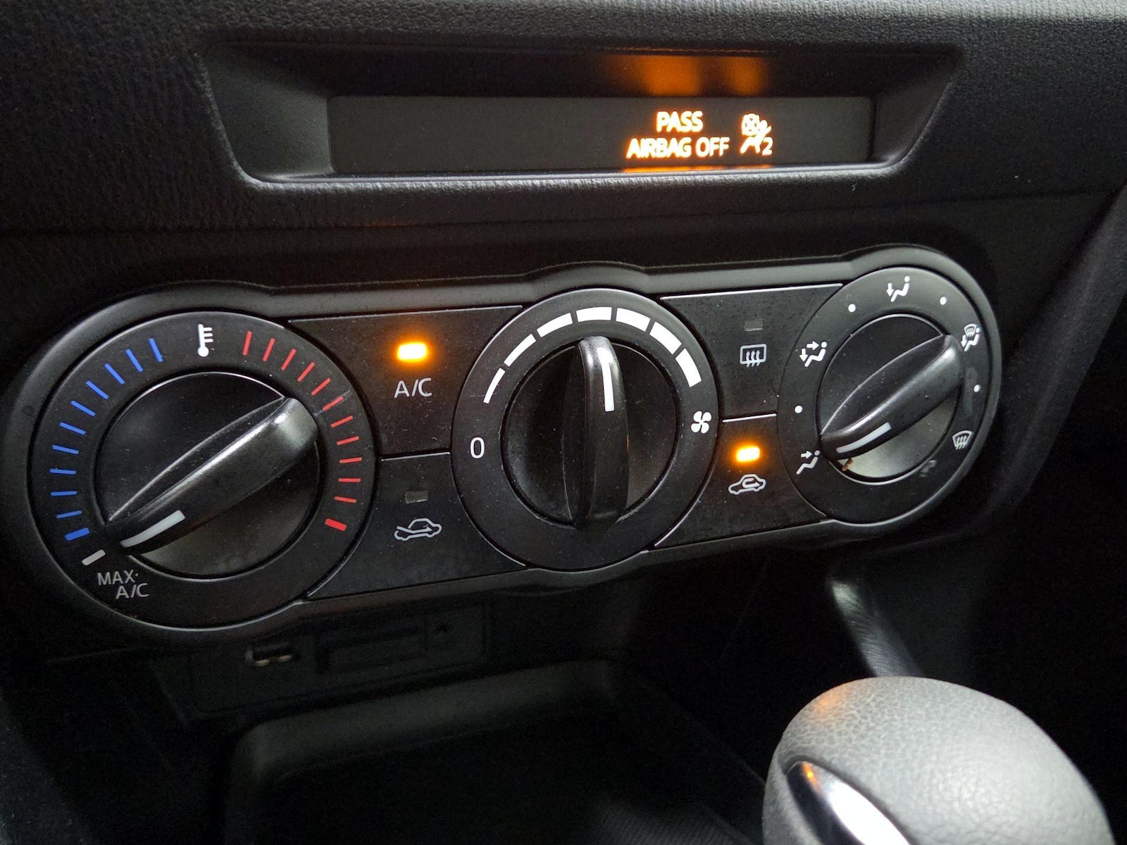 2018 Mazda Mazda3 Sport - Photo 17