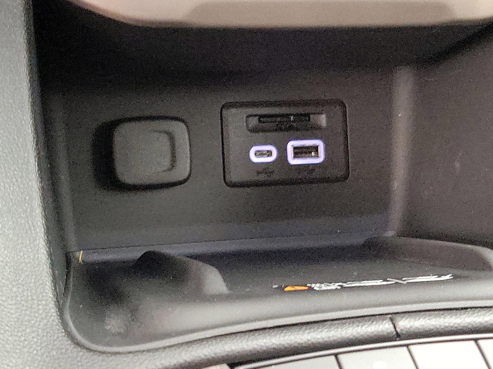 2023 GMC Acadia Denali - Photo 19