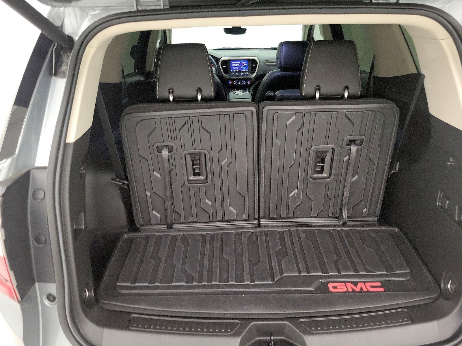 2023 GMC Acadia Denali - Photo 23