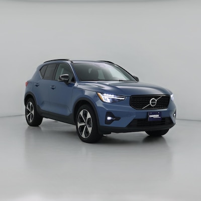 2025 Volvo XC40 B5 Plus Dark Theme