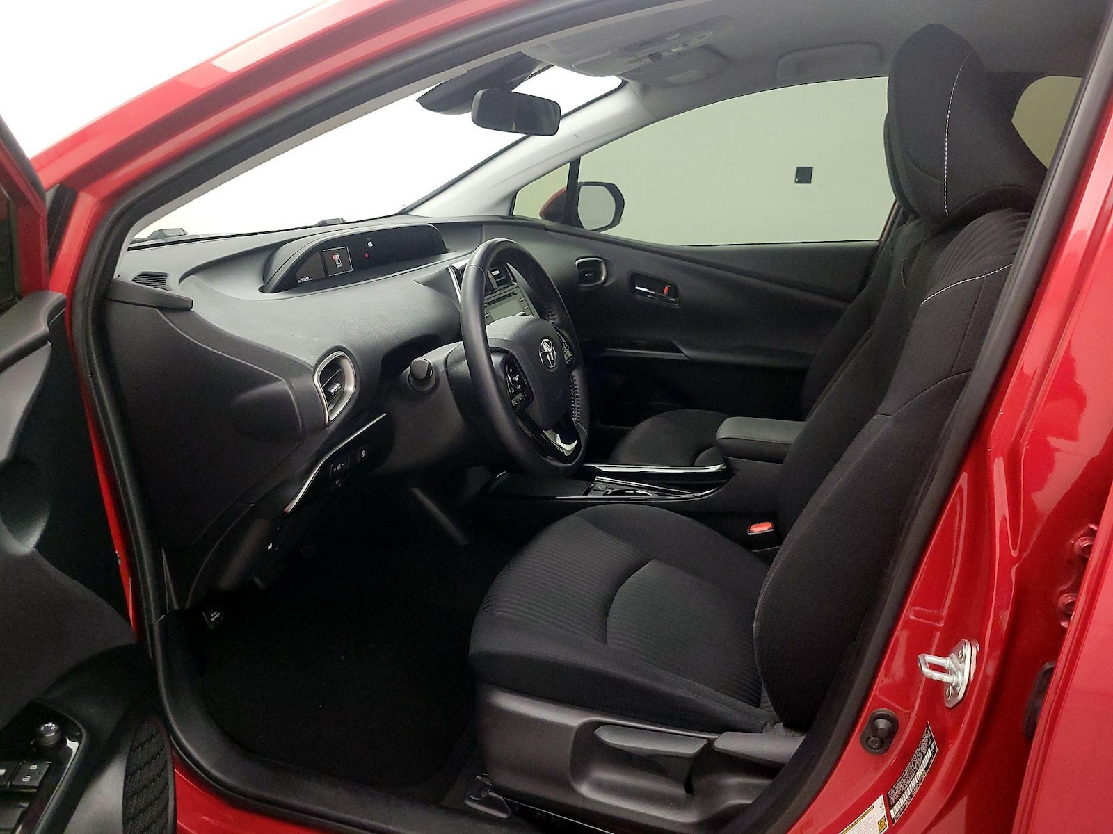 2021 Toyota Prius Prime LE - Photo 12