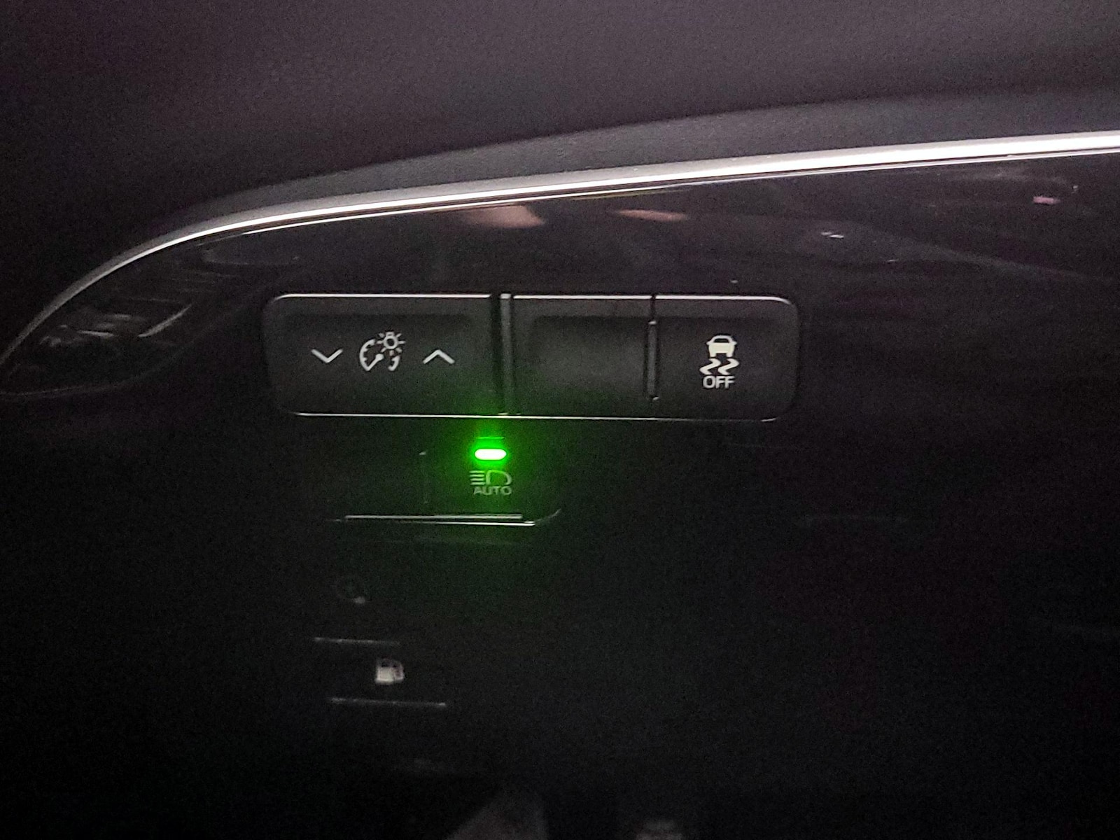 2021 Toyota Prius Prime LE - Photo 14