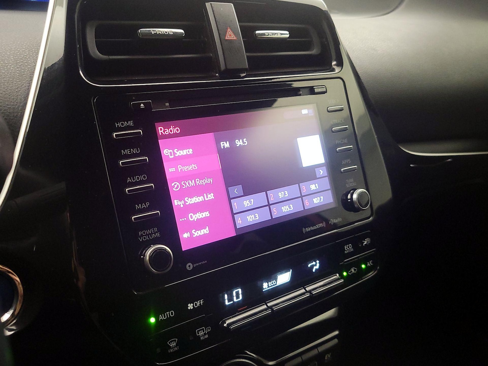2021 Toyota Prius Prime LE - Photo 16