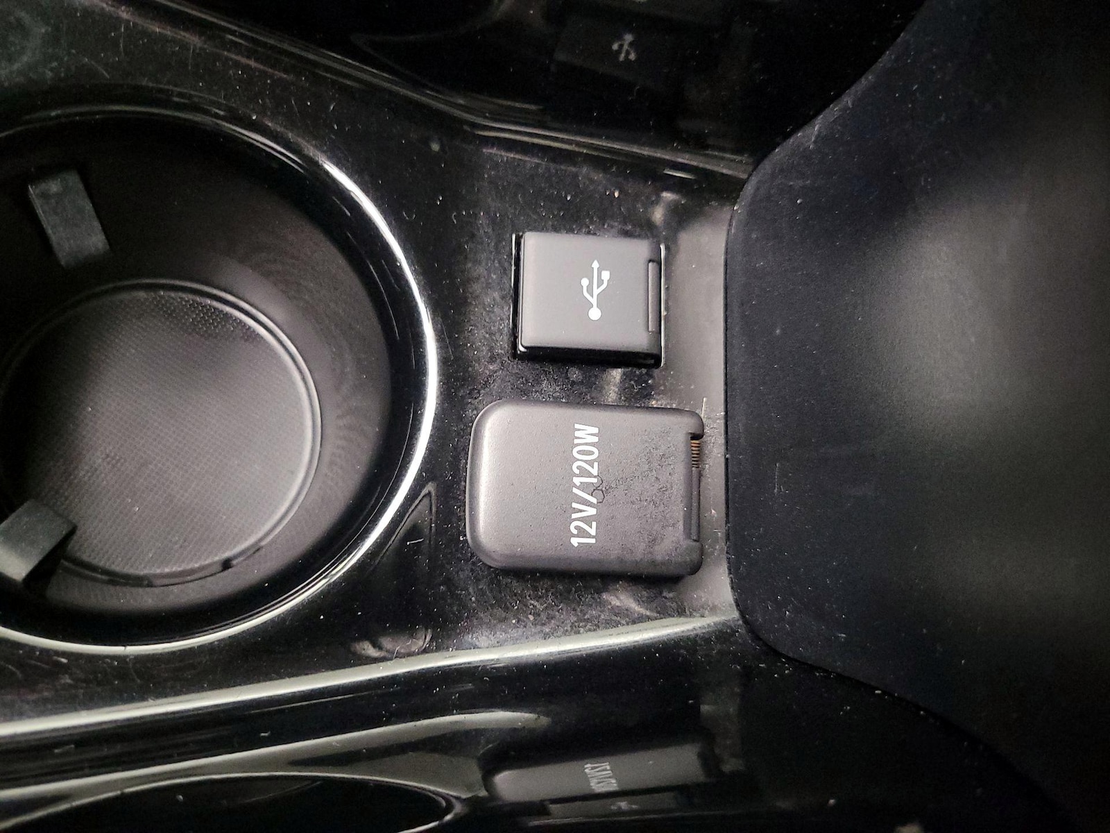 2021 Toyota Prius Prime LE - Photo 19