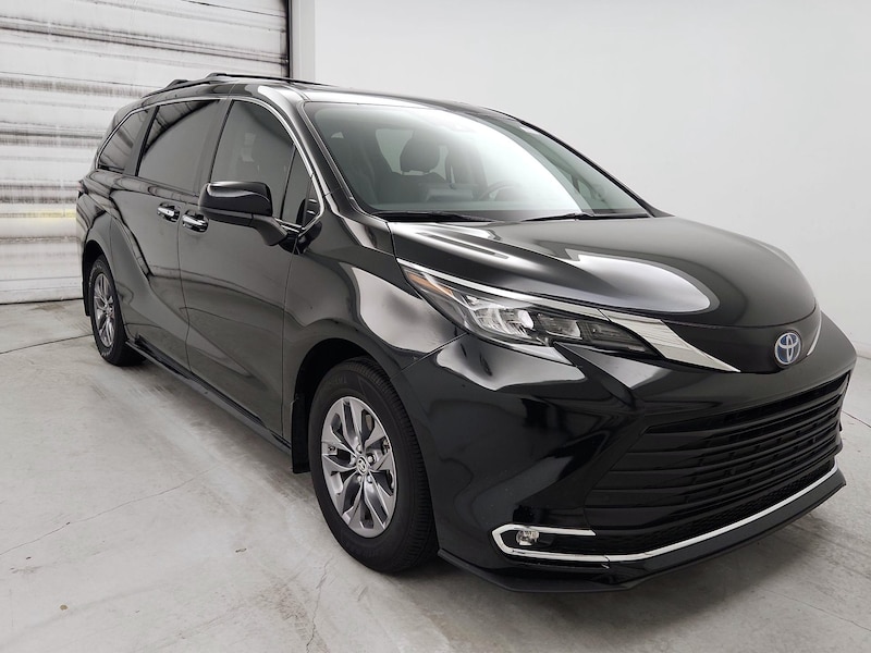 2024 Toyota Sienna Hybrid XLE
