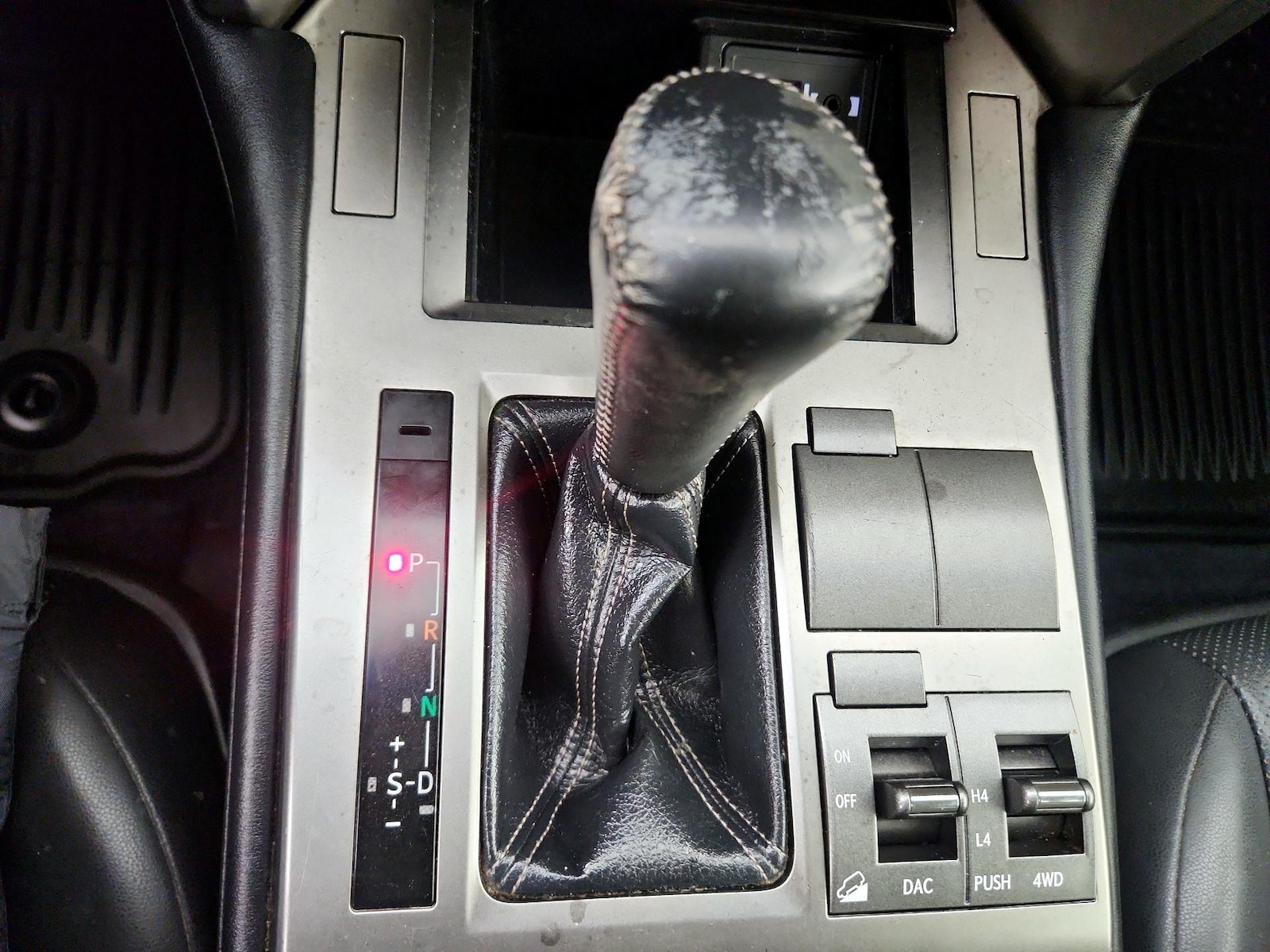 2016 Lexus GX Base - Photo 19