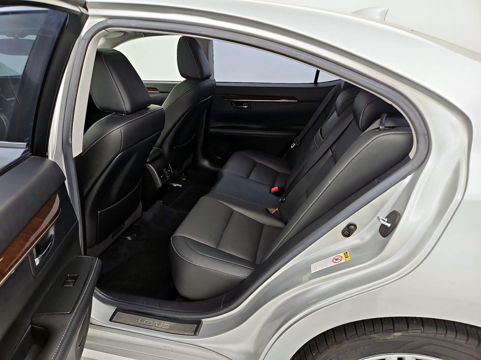 2015 Lexus ES 350 - Photo 22